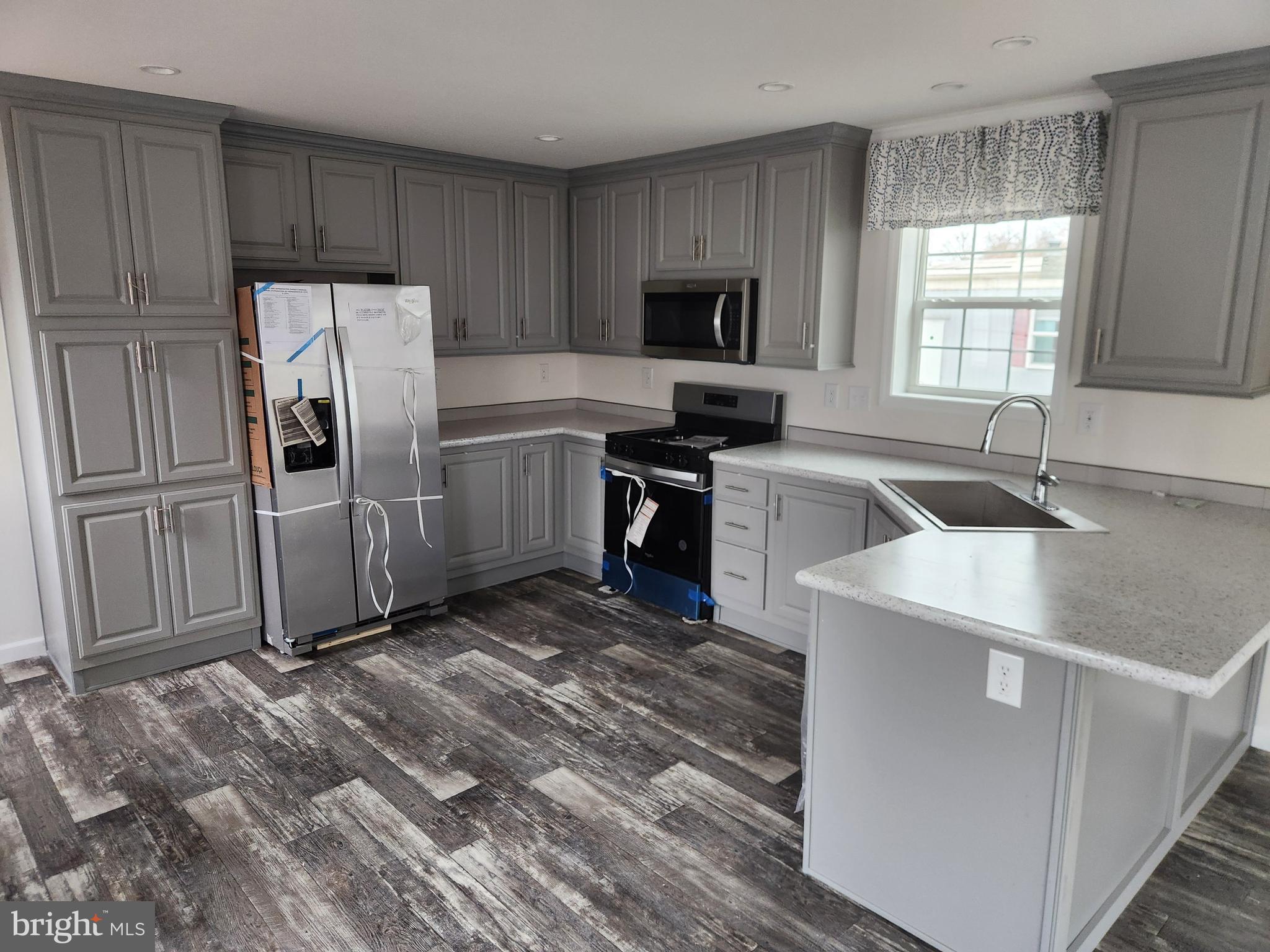 PENNWOOD CROSSING - Residential