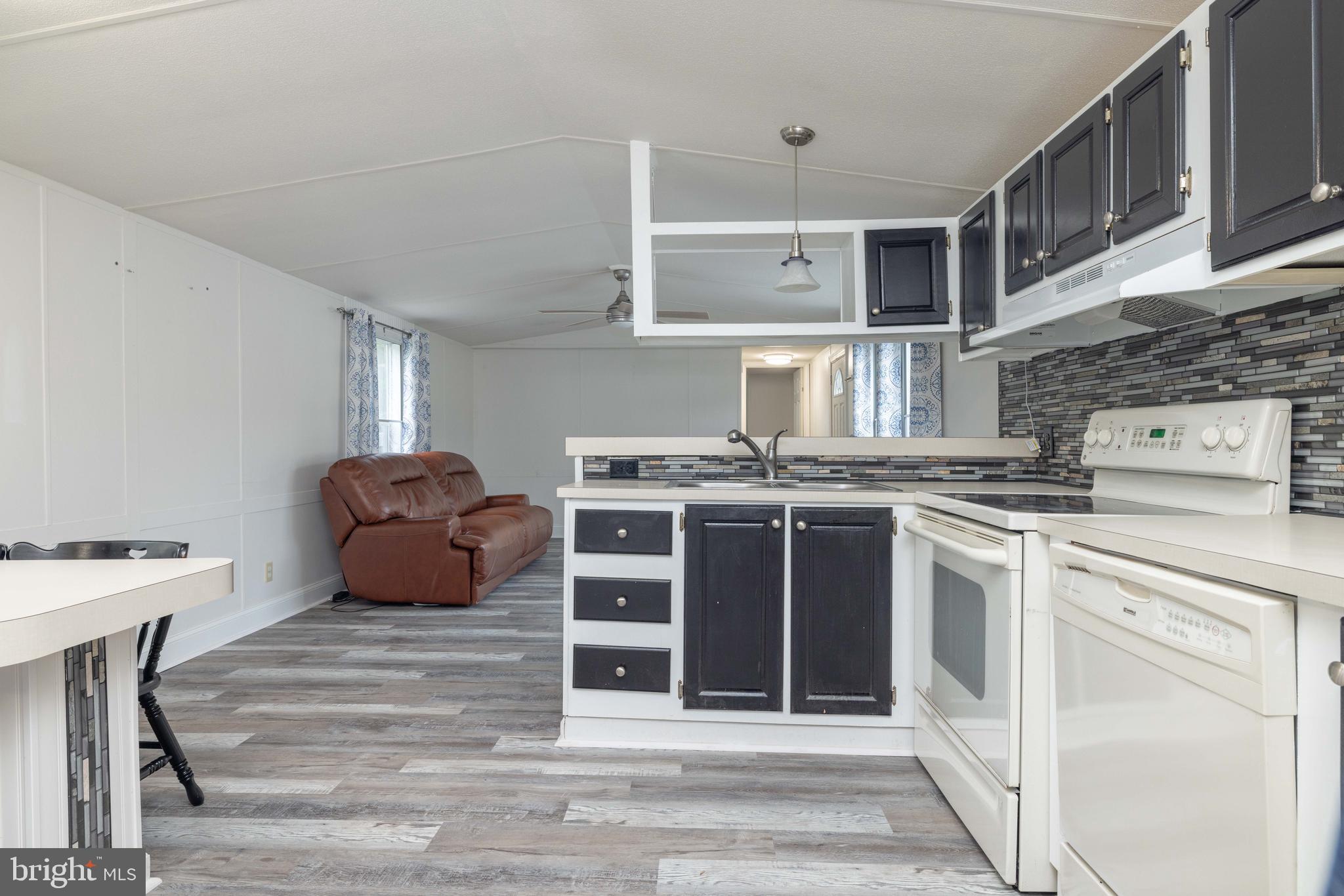 ORCHARD MANOR - Residential