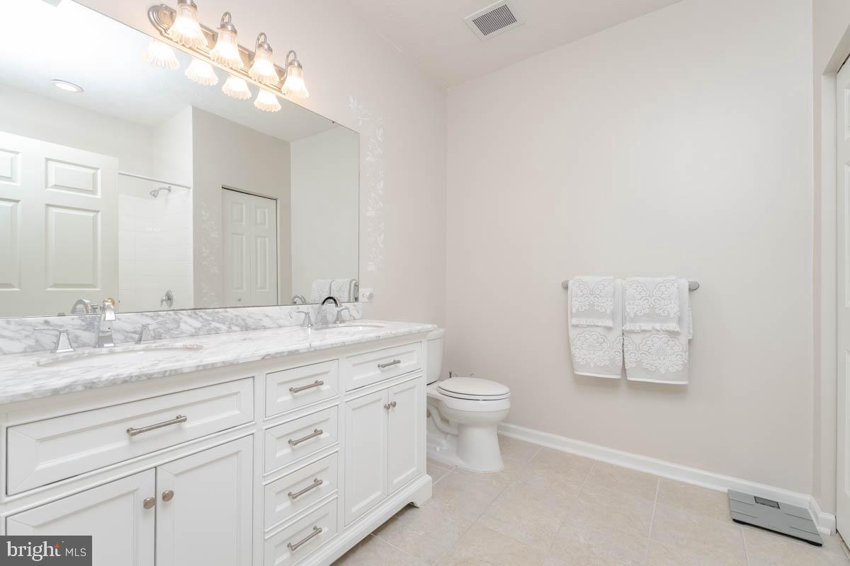 WINDSOR AT PERRY HALL FARMS - Residential