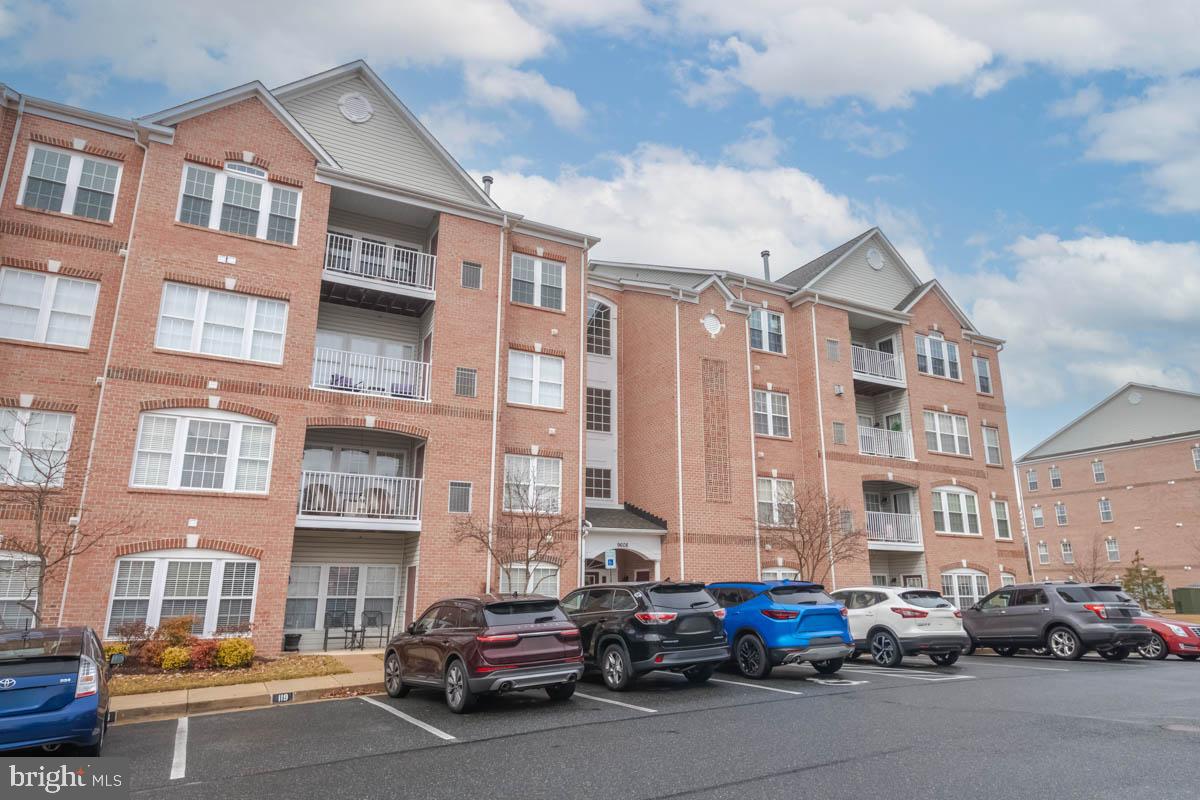 WINDSOR AT PERRY HALL FARMS - Residential