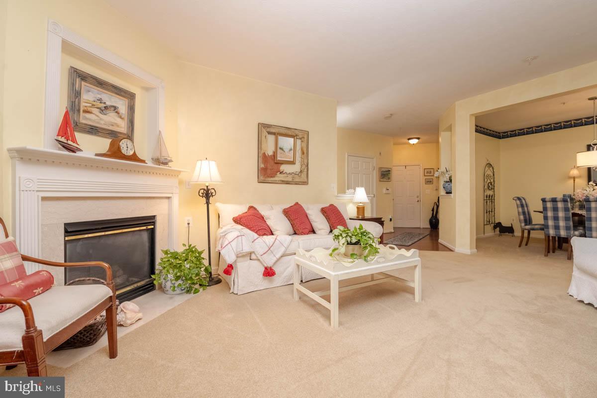 9608-B Amberleigh Ln 9608 AMBERLEIGH LANE B