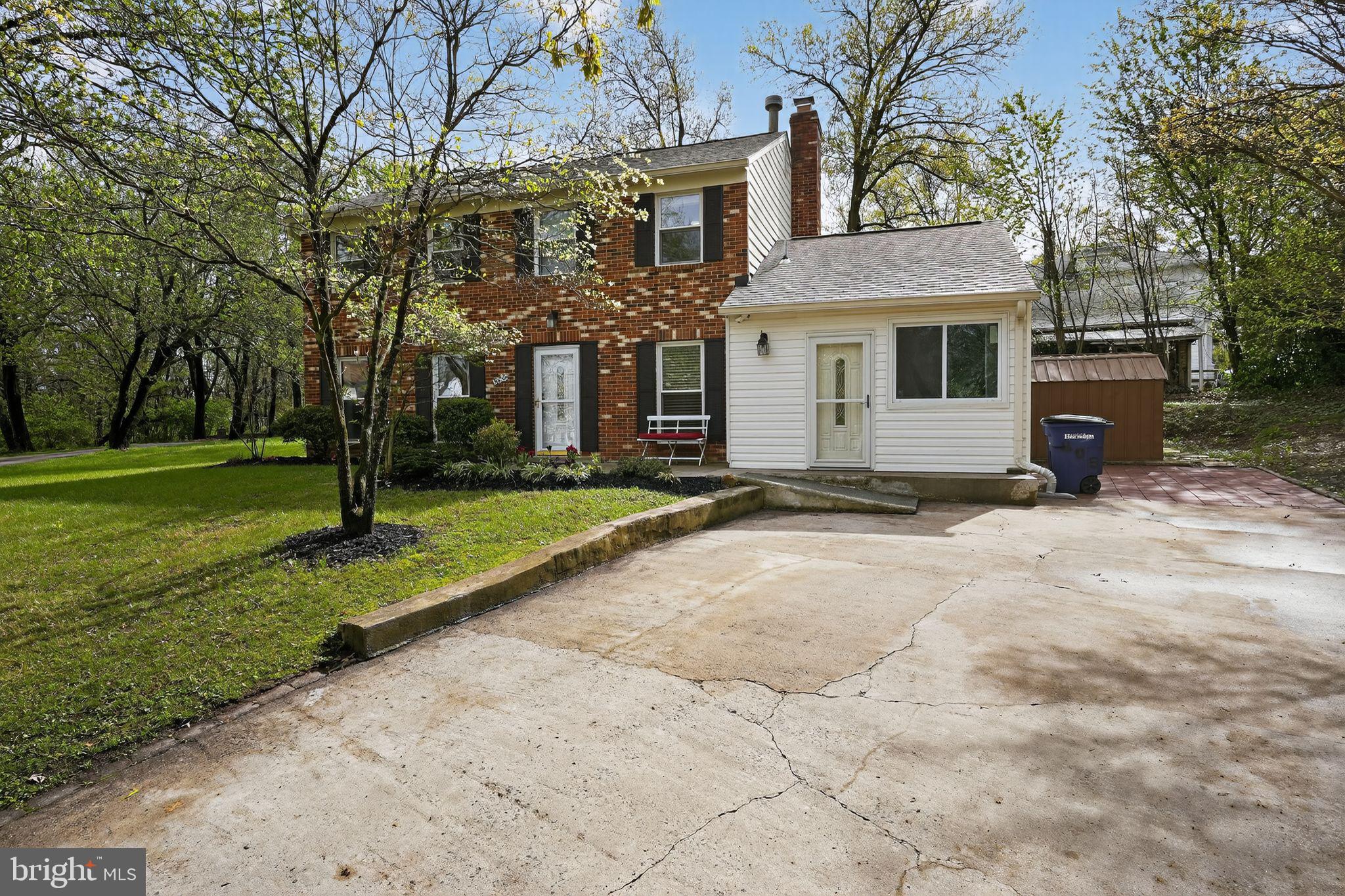805 MOSBY HOLLOW DRIVE