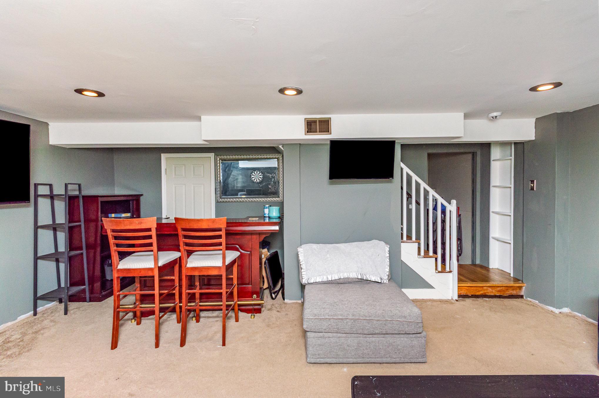 HILLCREST HEIGHTS - Residential