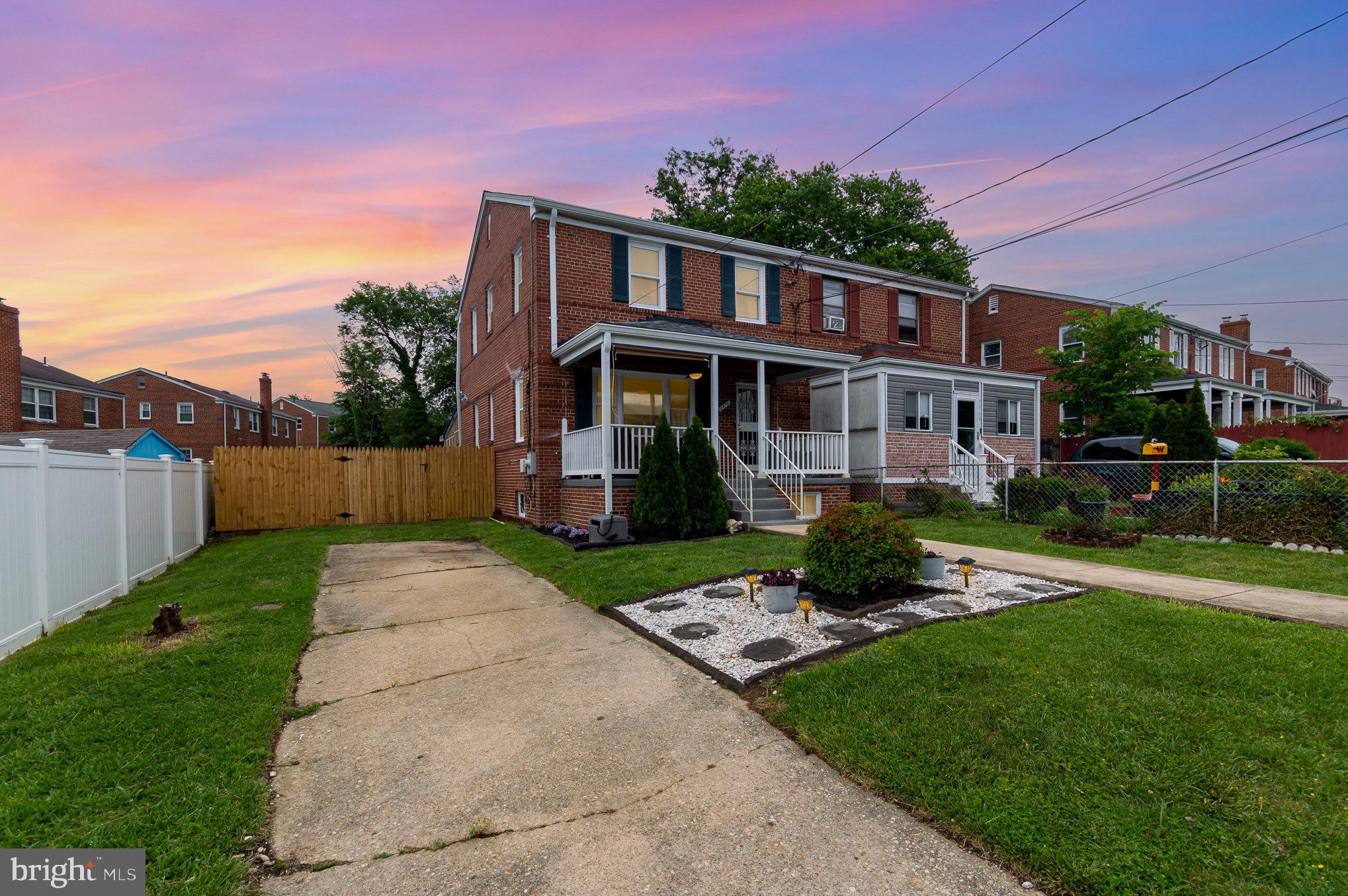 2410 SAINT CLAIR DRIVE