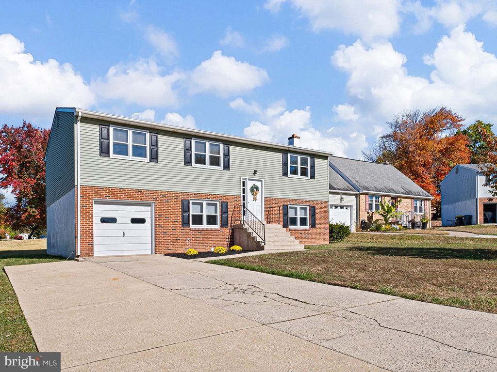 Photo of 3605 Squirrel Hill Court, WILMINGTON, DE 19808 (MLS # DENC2091968)