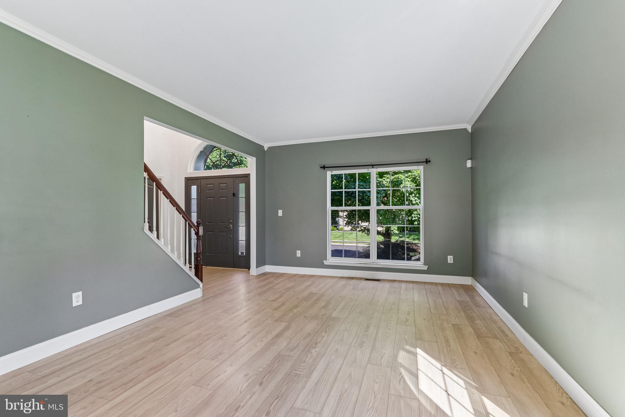 7 LONGFELLOW LANE