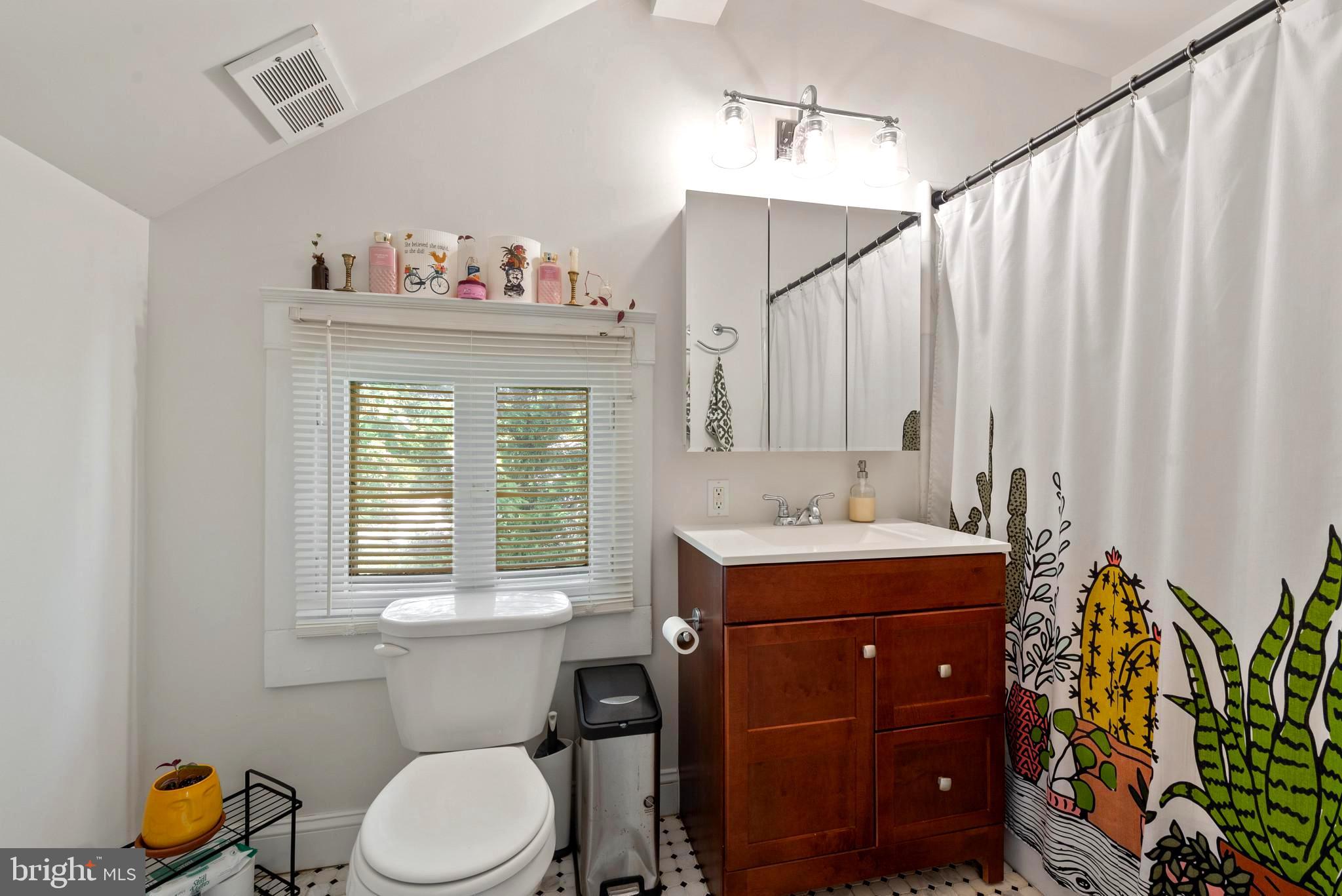 MOUNT WASHINGTON - Residential