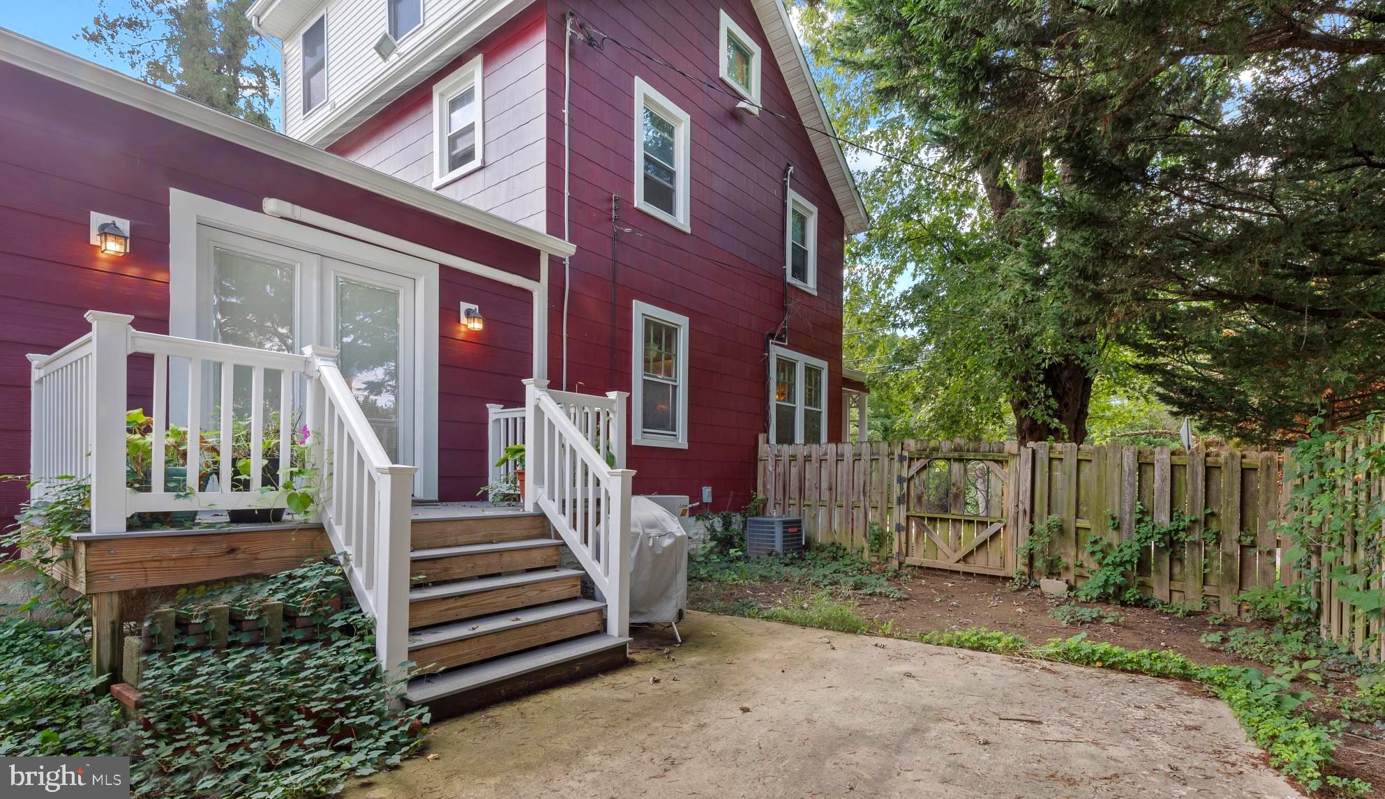 MOUNT WASHINGTON - Residential