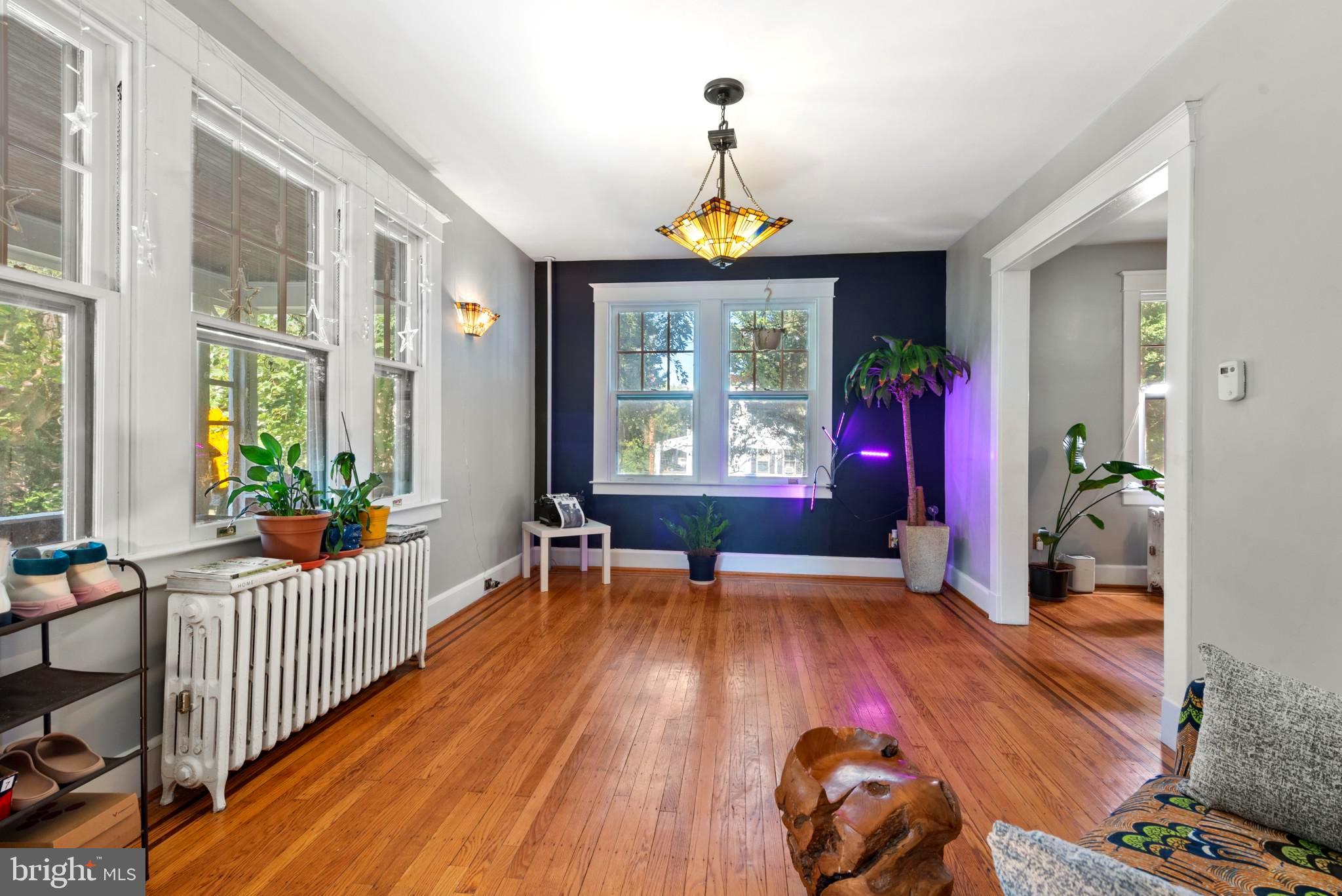 MOUNT WASHINGTON - Residential