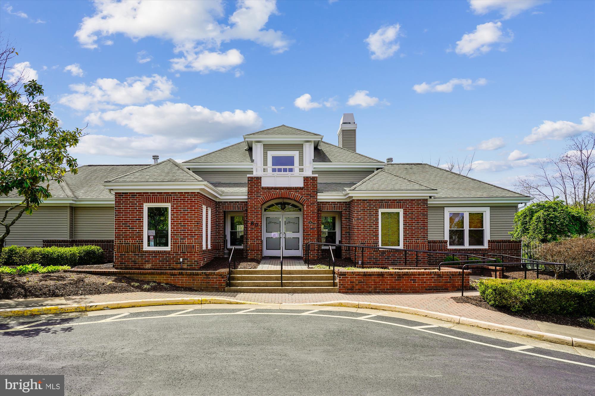 HAMPTON OAKS - Residential