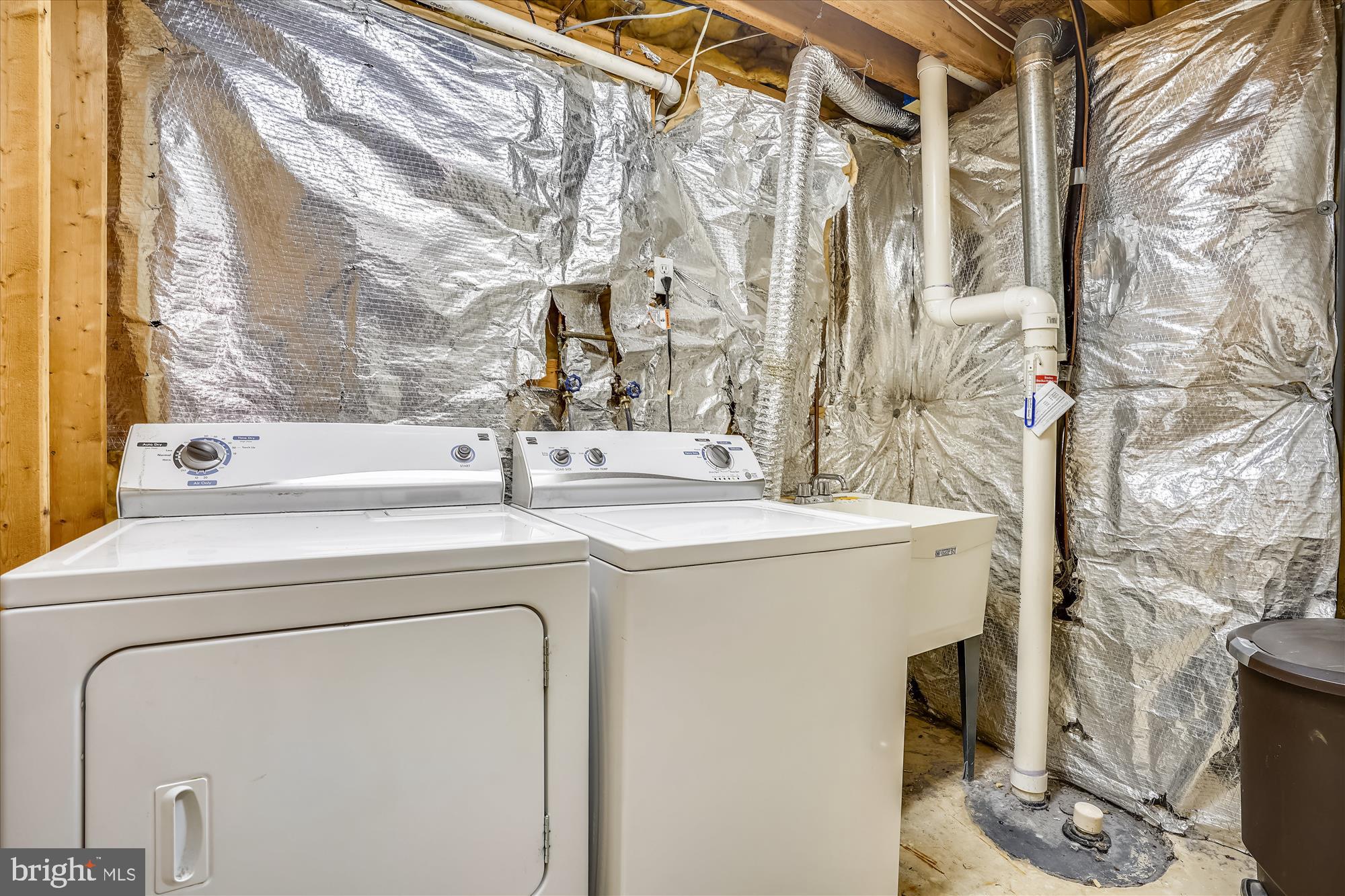 HAMPTON OAKS - Residential