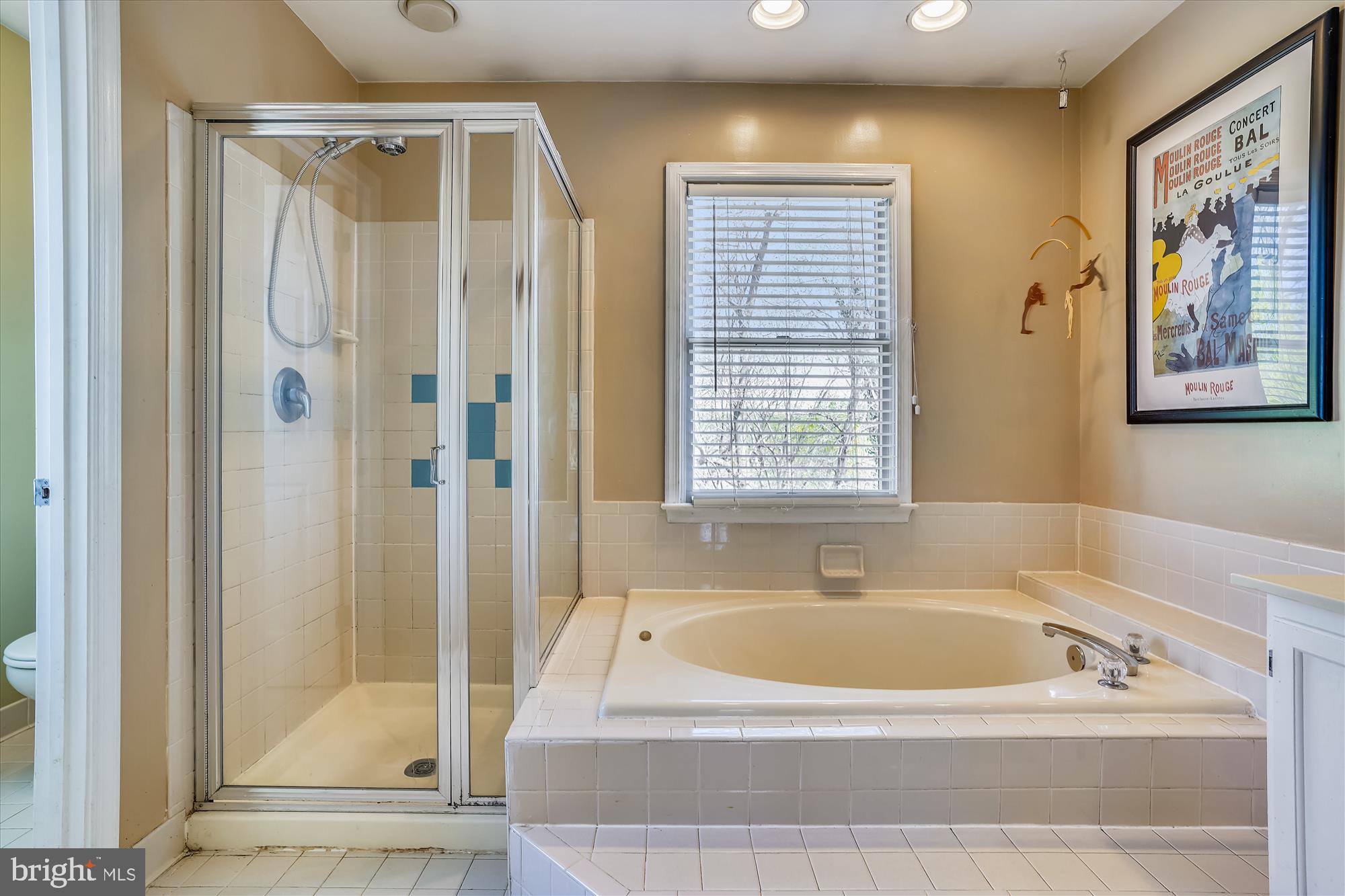 HAMPTON OAKS - Residential