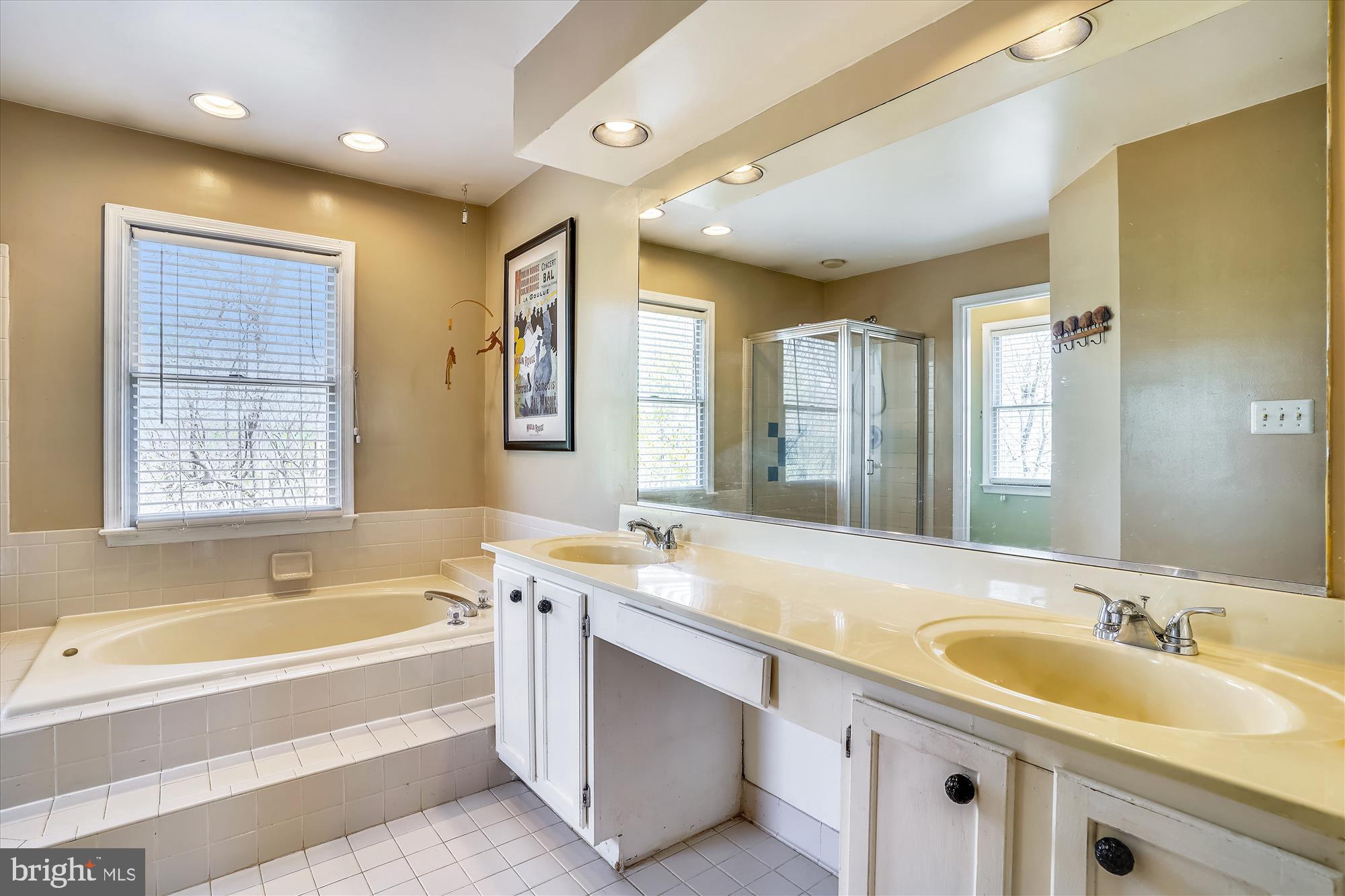 HAMPTON OAKS - Residential