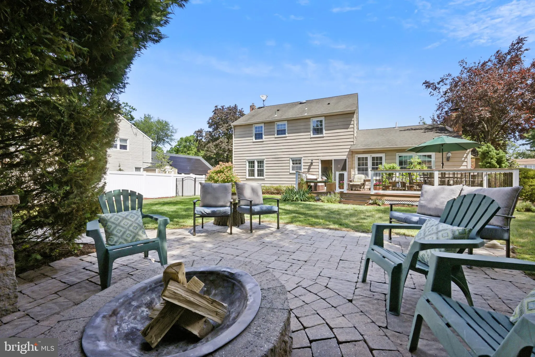 Cherry Hill, New Jersey 08003, United States, 4 Bedrooms Bedrooms, ,3 BathroomsBathrooms,Residential,Active,191118