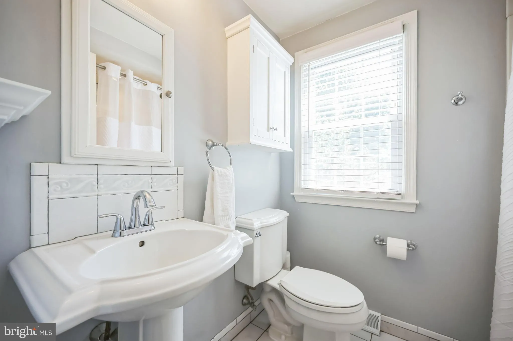 Cherry Hill, New Jersey 08003, United States, 4 Bedrooms Bedrooms, ,3 BathroomsBathrooms,Residential,Active,191118