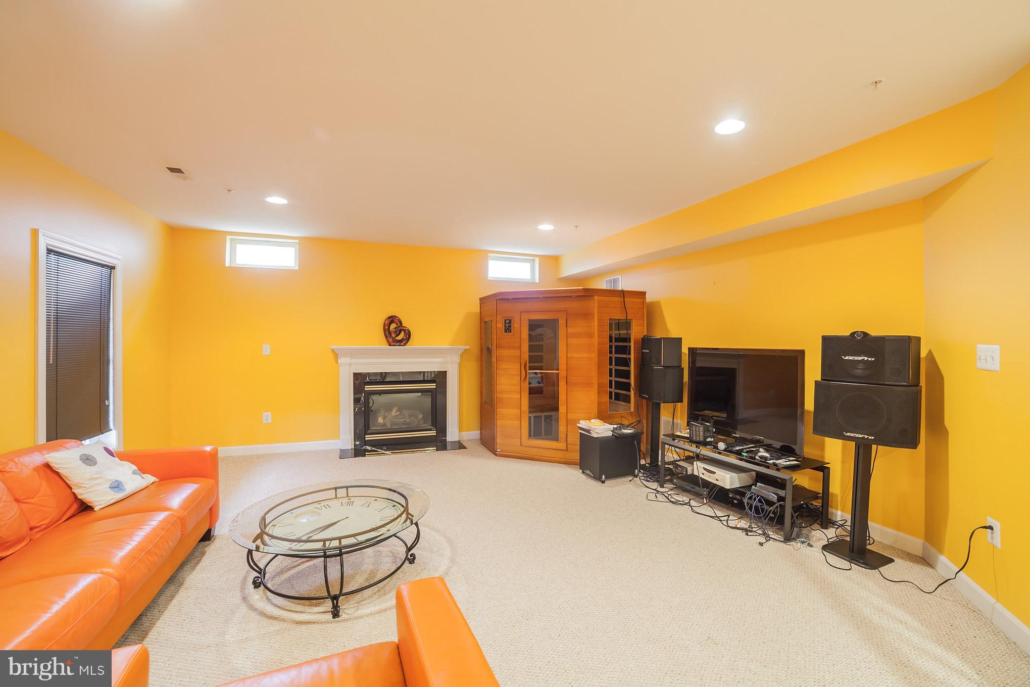 CROSS CREEK CLUB - Residential