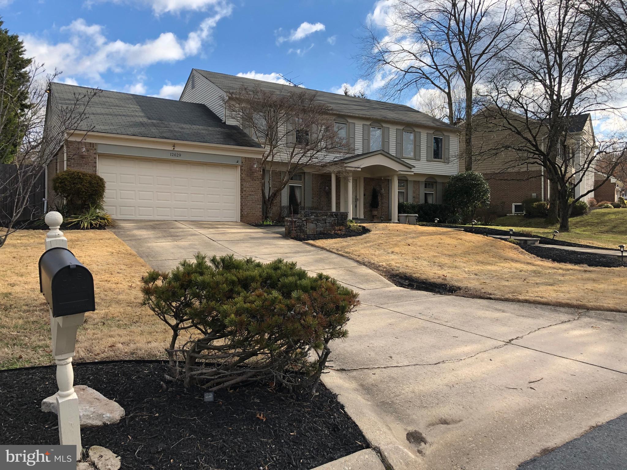 POTOMAC COMMONS - Residential Lease