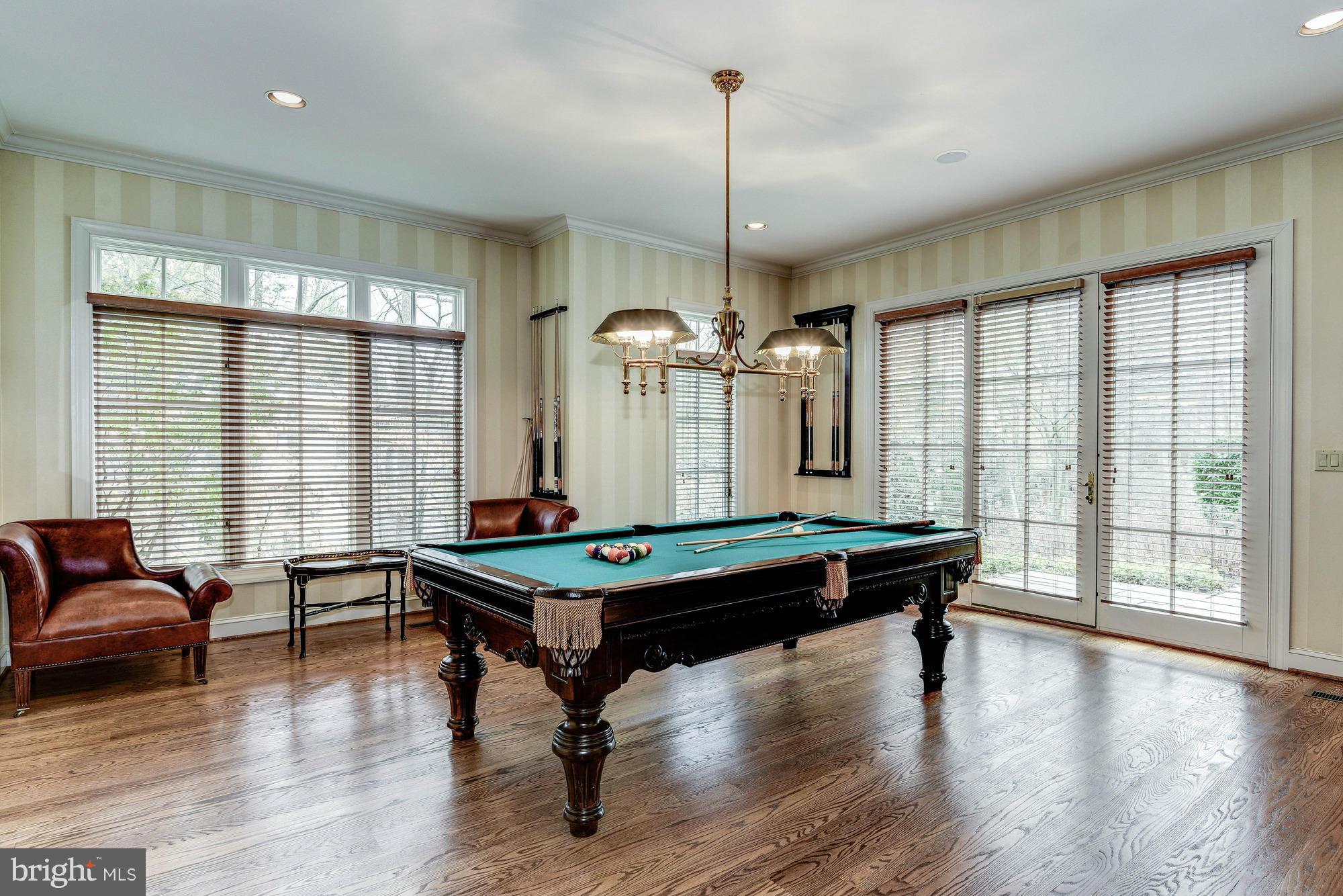 BETHESDA OUTSIDE - Residential