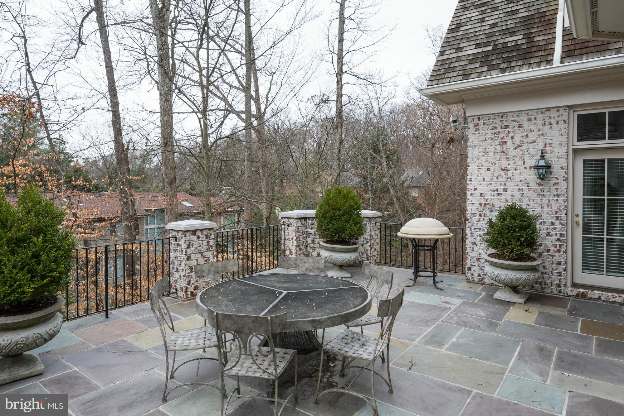 BETHESDA OUTSIDE - Residential