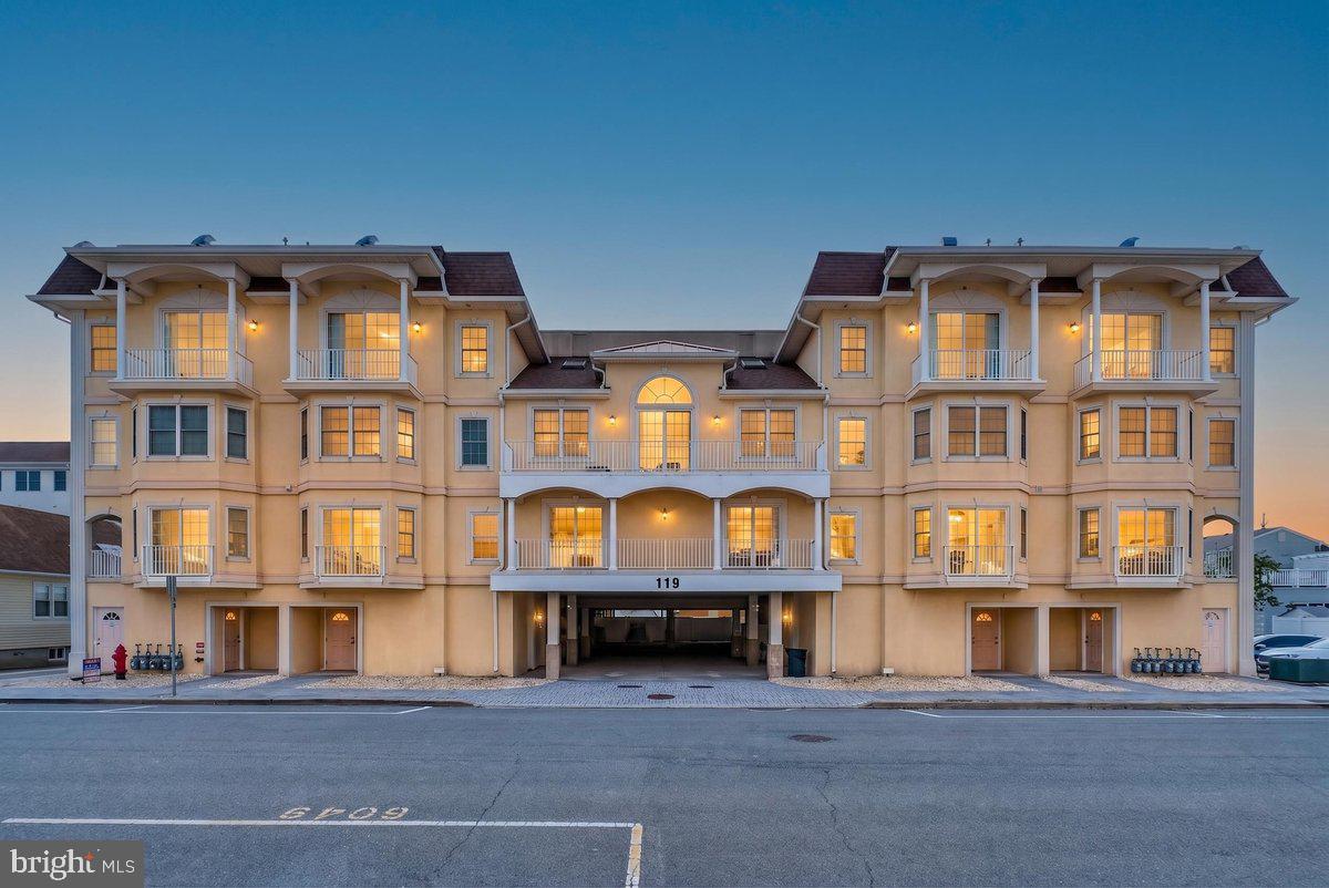 119 DUPONT AVENUE 3