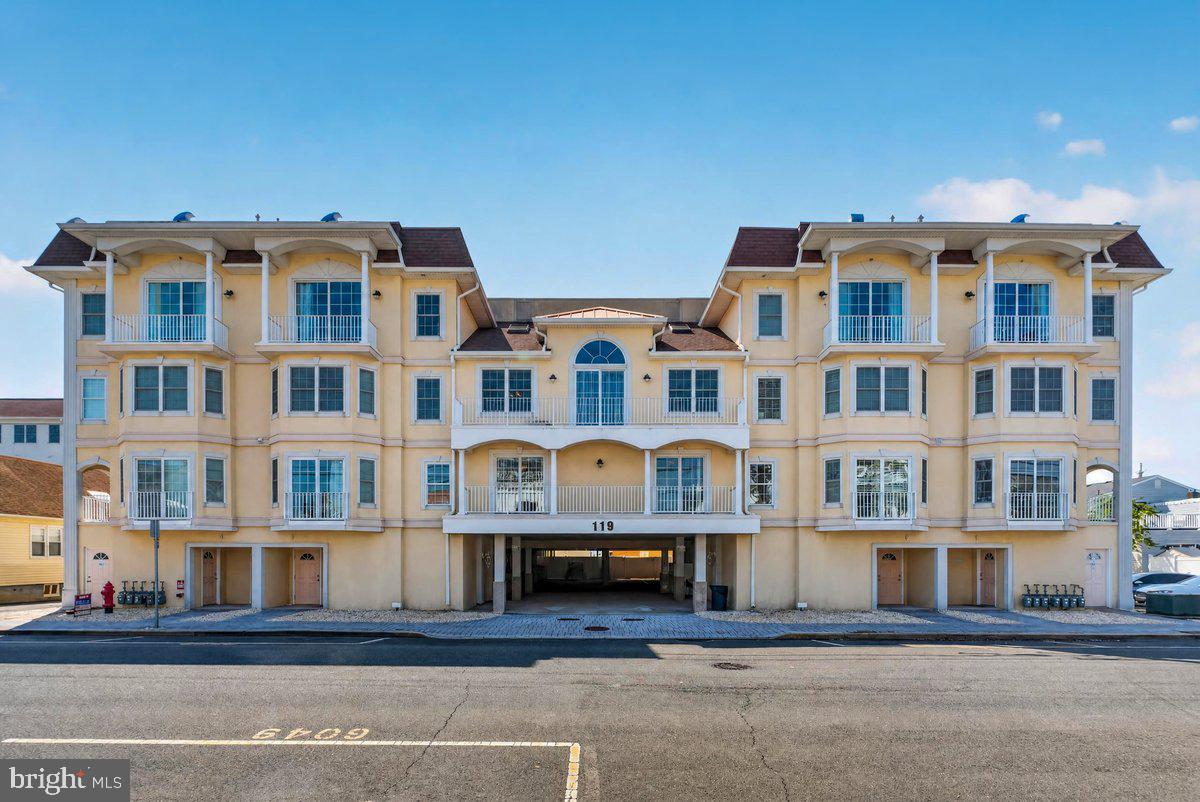119 DUPONT AVENUE 3
