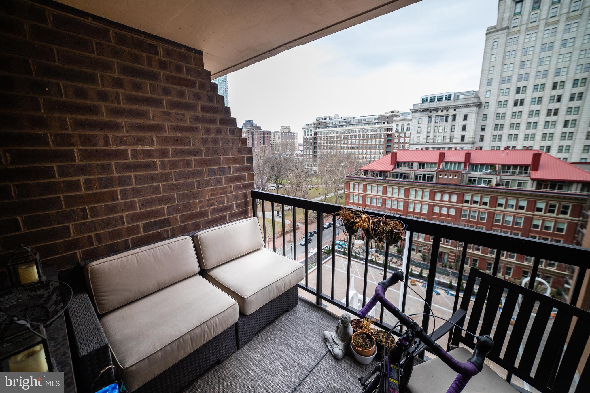 WASHINGTON SQ - Residential Lease