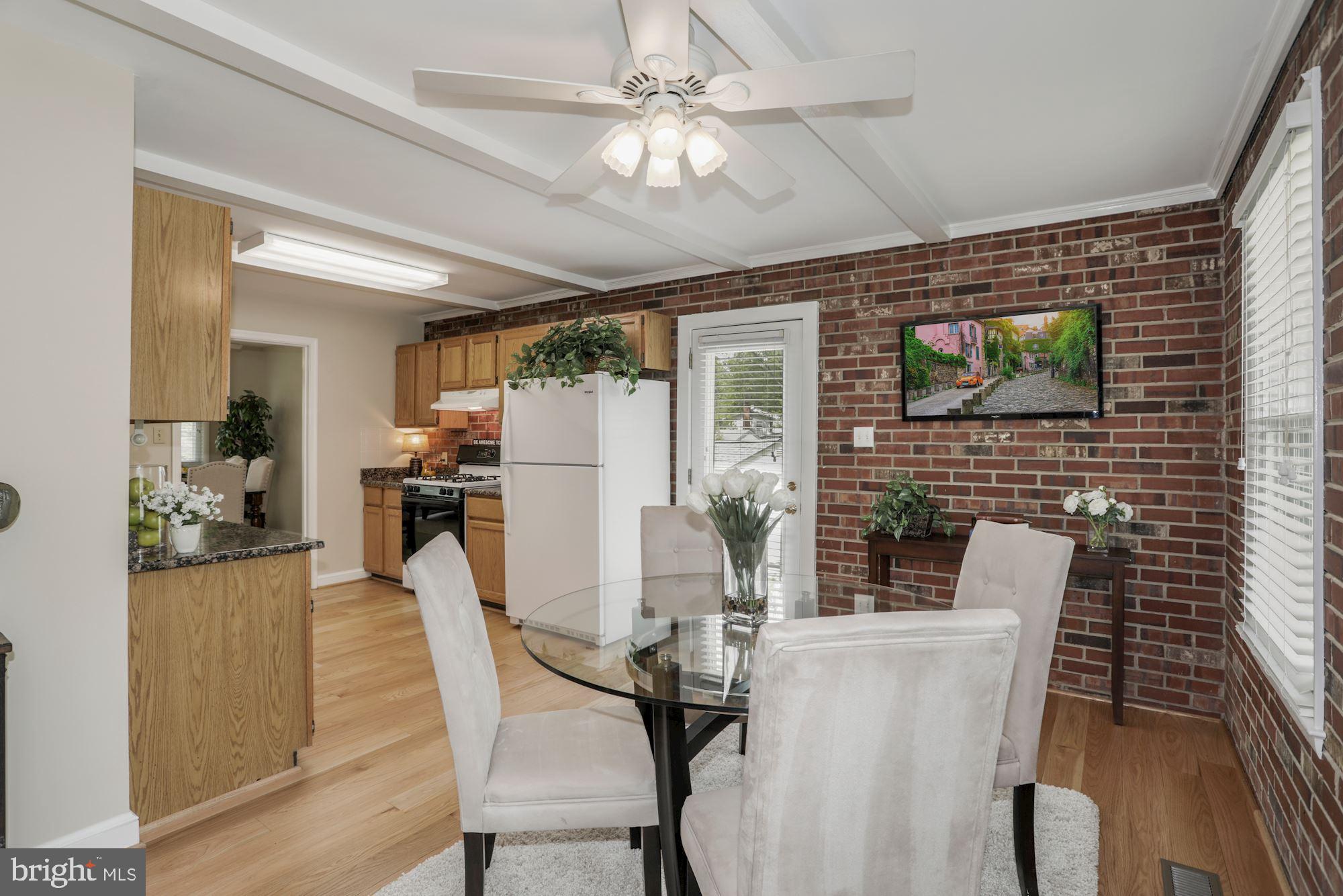 DUNN LORING WOODS - Residential