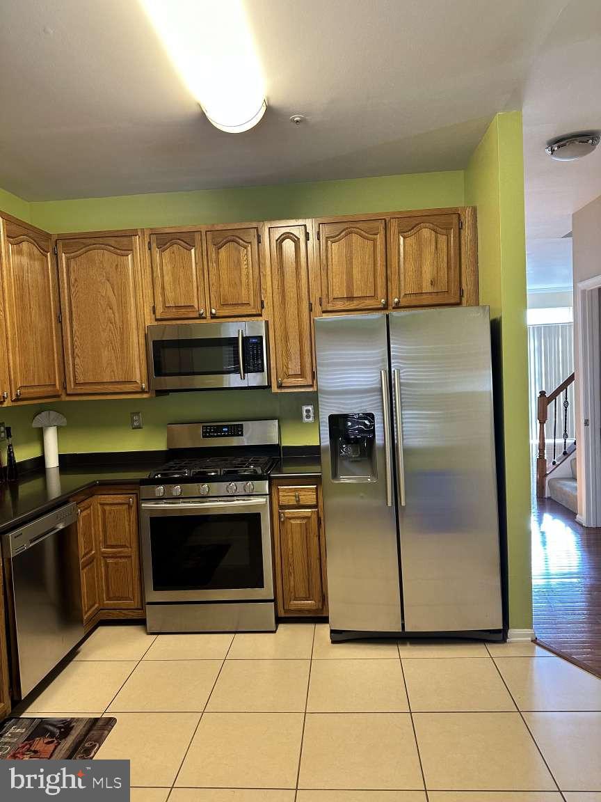 NORTHRIDGE - Residential