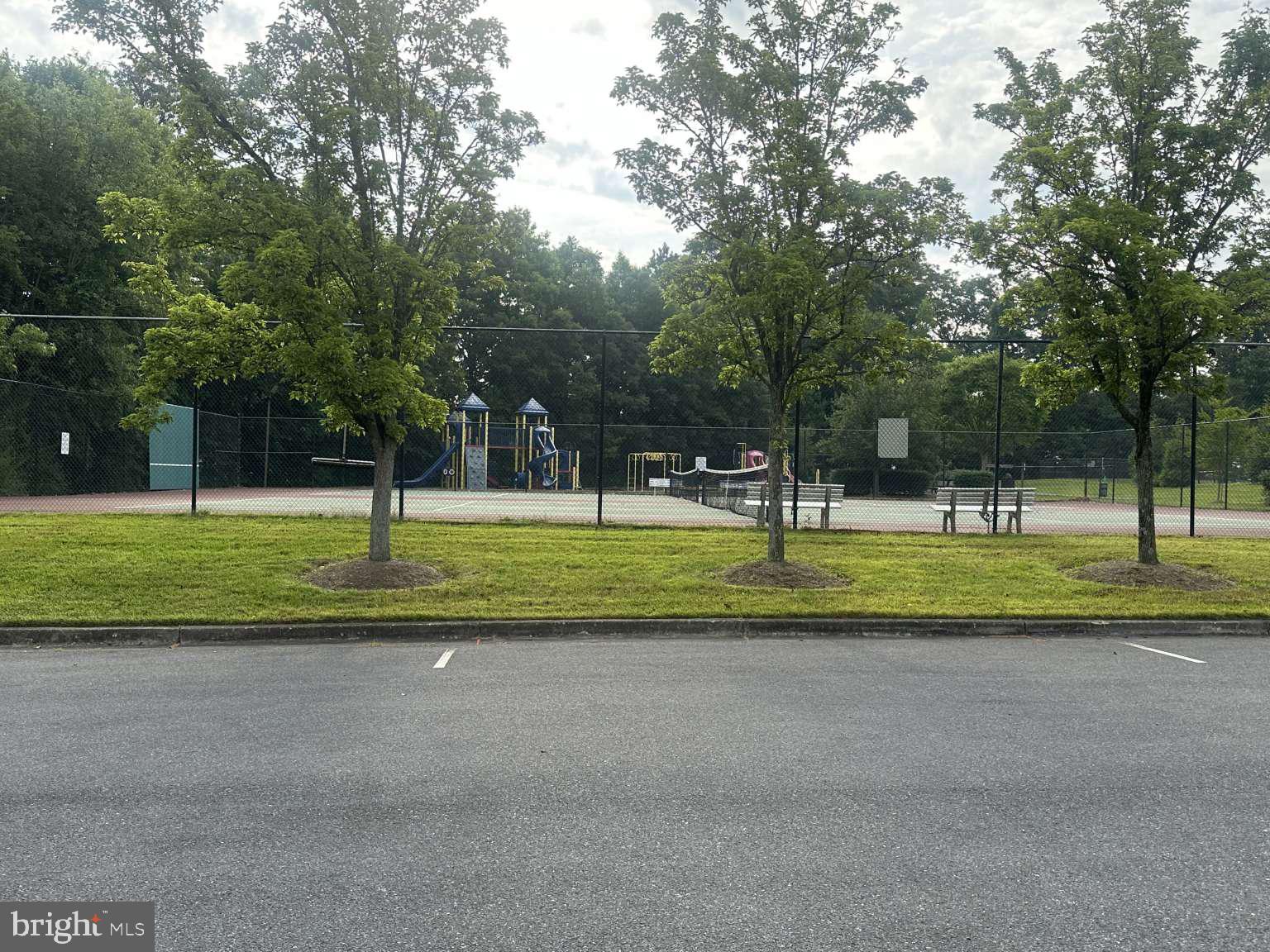 NORTHRIDGE - Residential