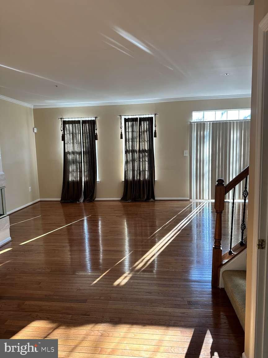 NORTHRIDGE - Residential