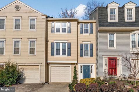 Townhouse For Sale - 7 S Floyd Street<br/> Alexandria City County, ALEXANDRIA, VA 22304