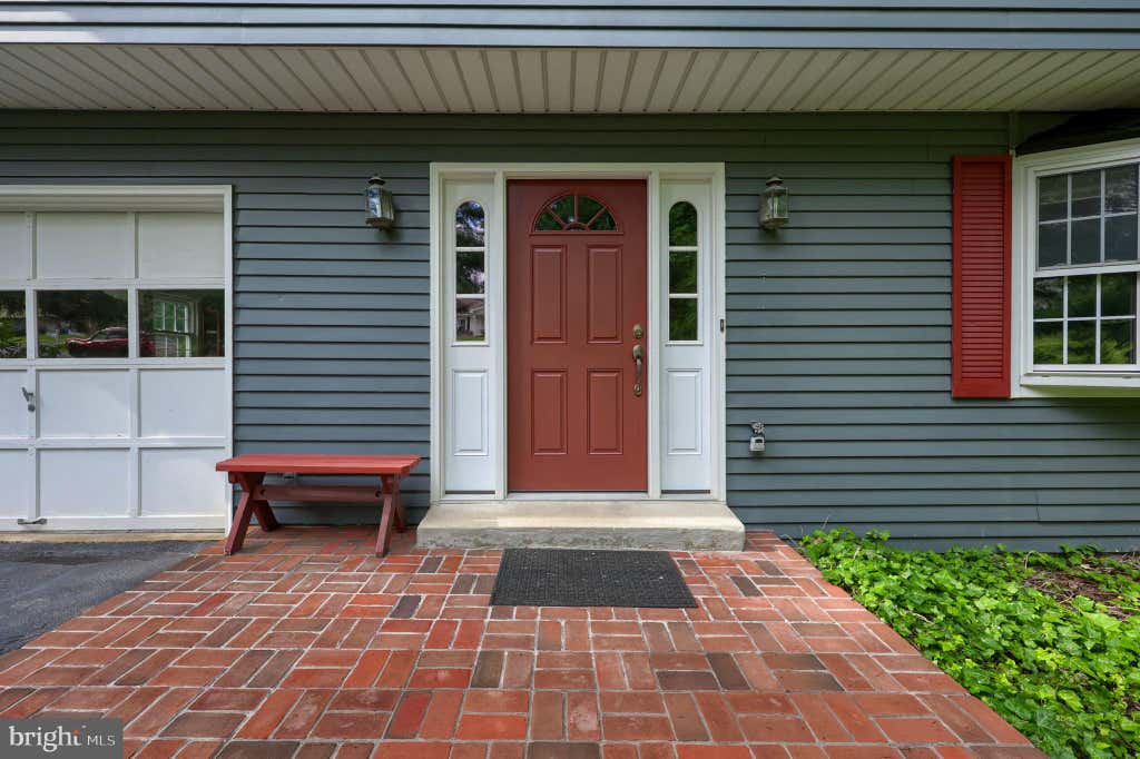Photo of 1 Ardmore Drive, HUMMELSTOWN, PA 17036 (MLS # PADA2062708)