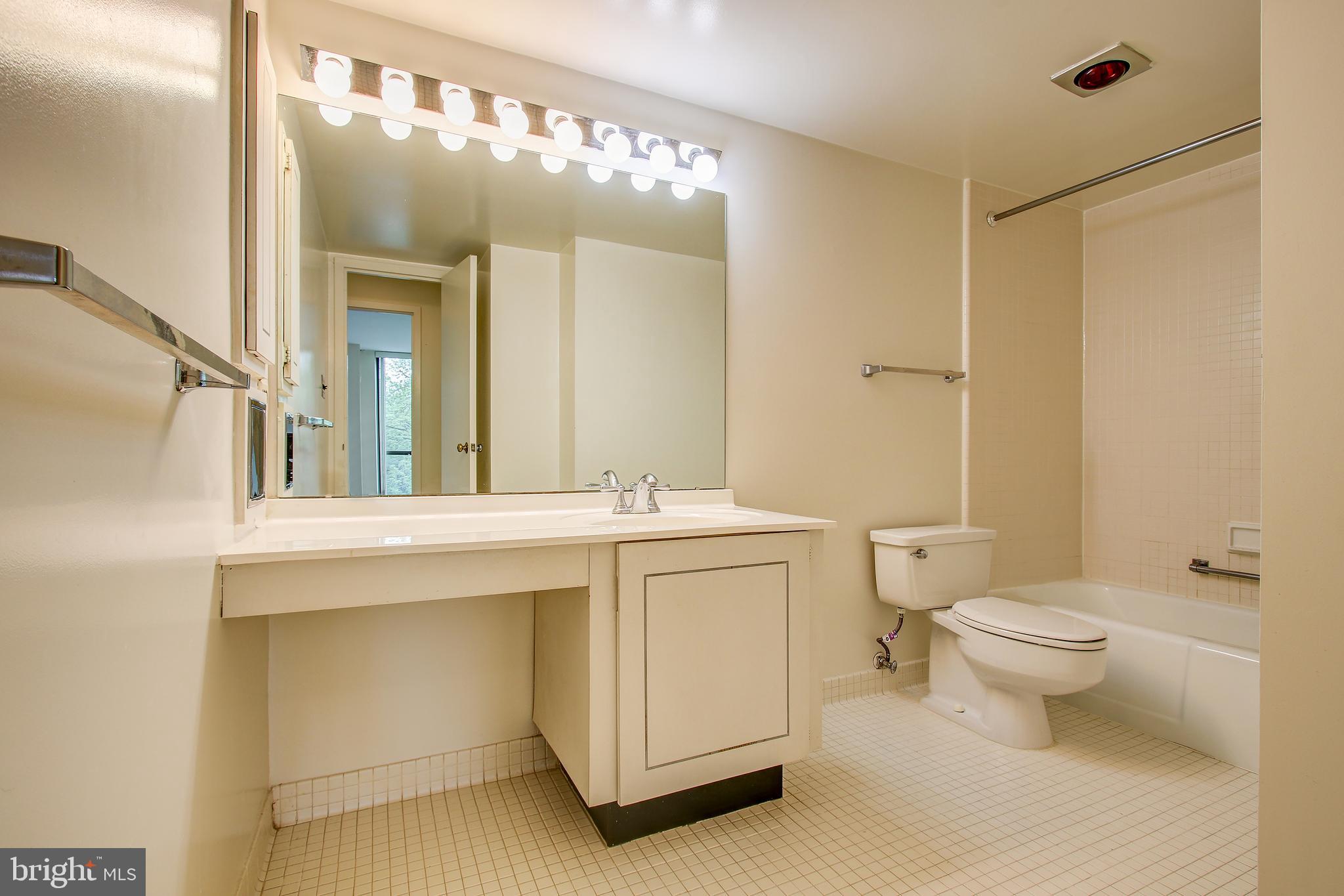 FRIENDSHIP HEIGHTS - Residential Lease