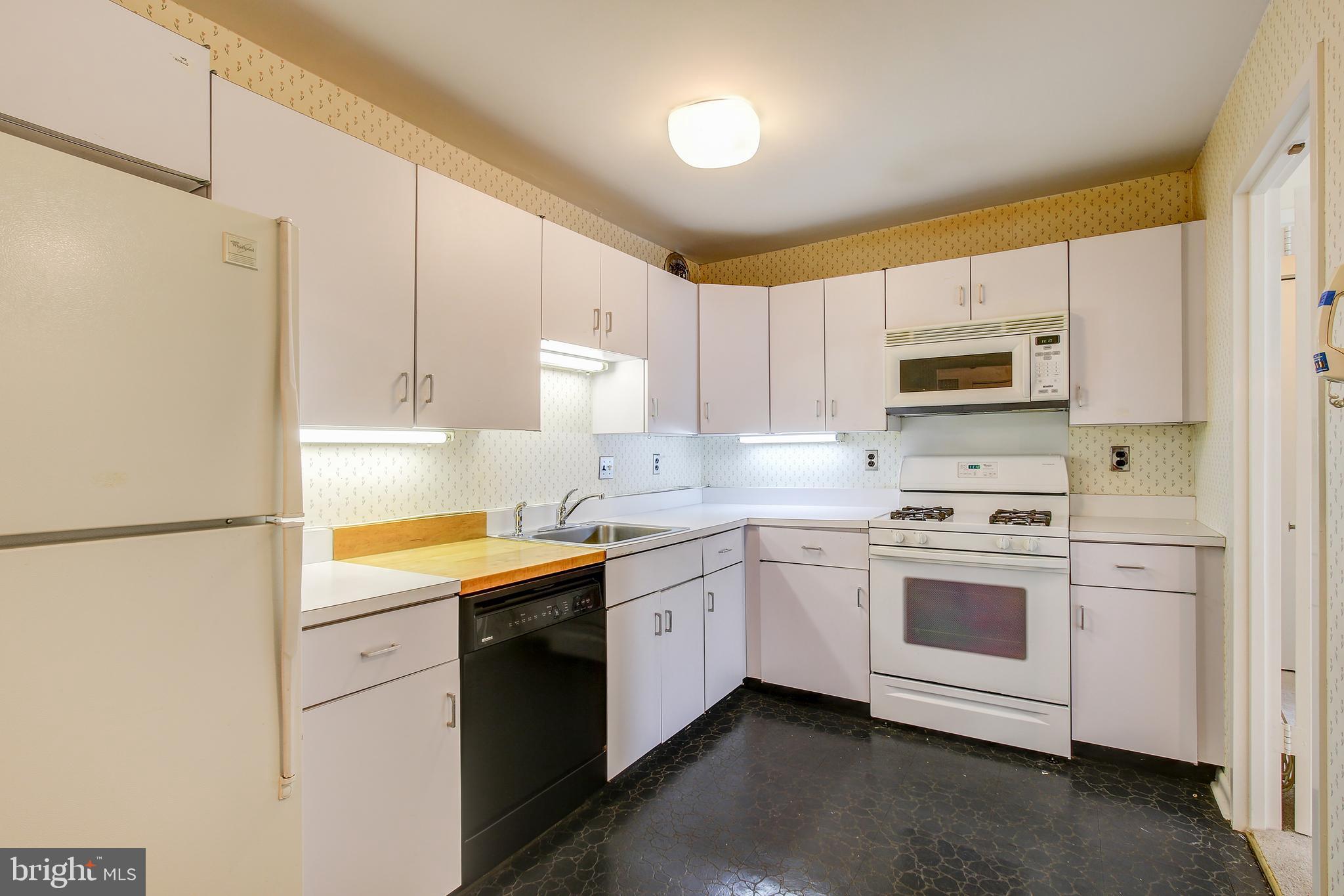 FRIENDSHIP HEIGHTS - Residential Lease