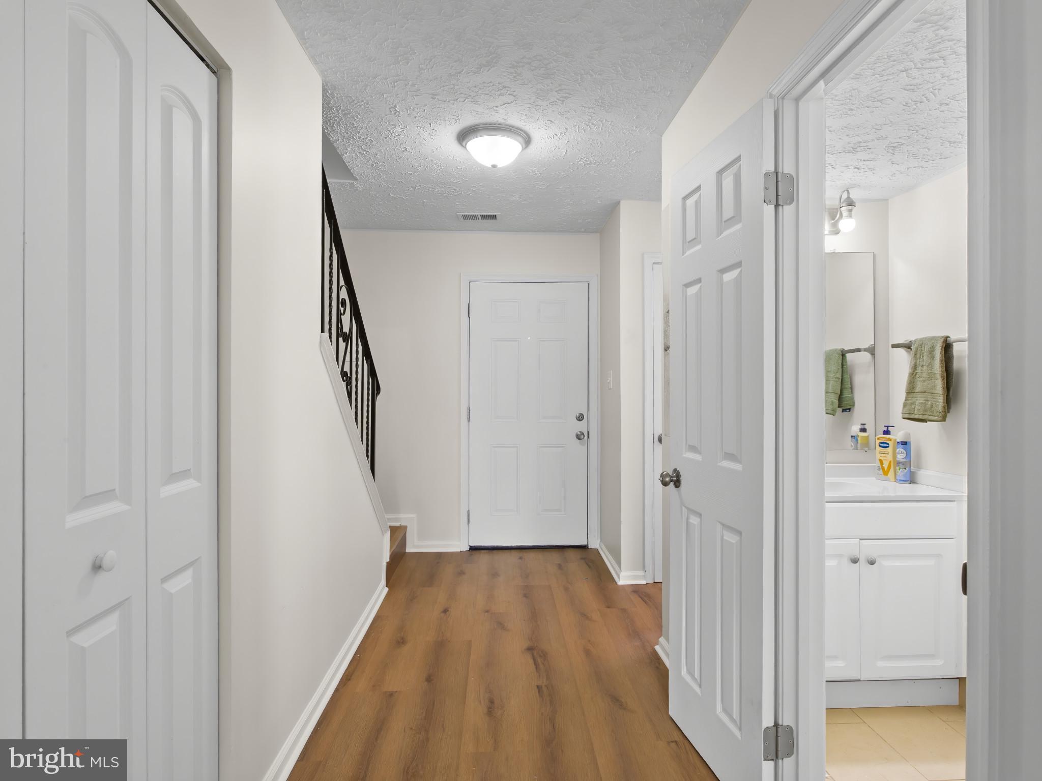 PARK SQUARE - IND HEAD - Residential