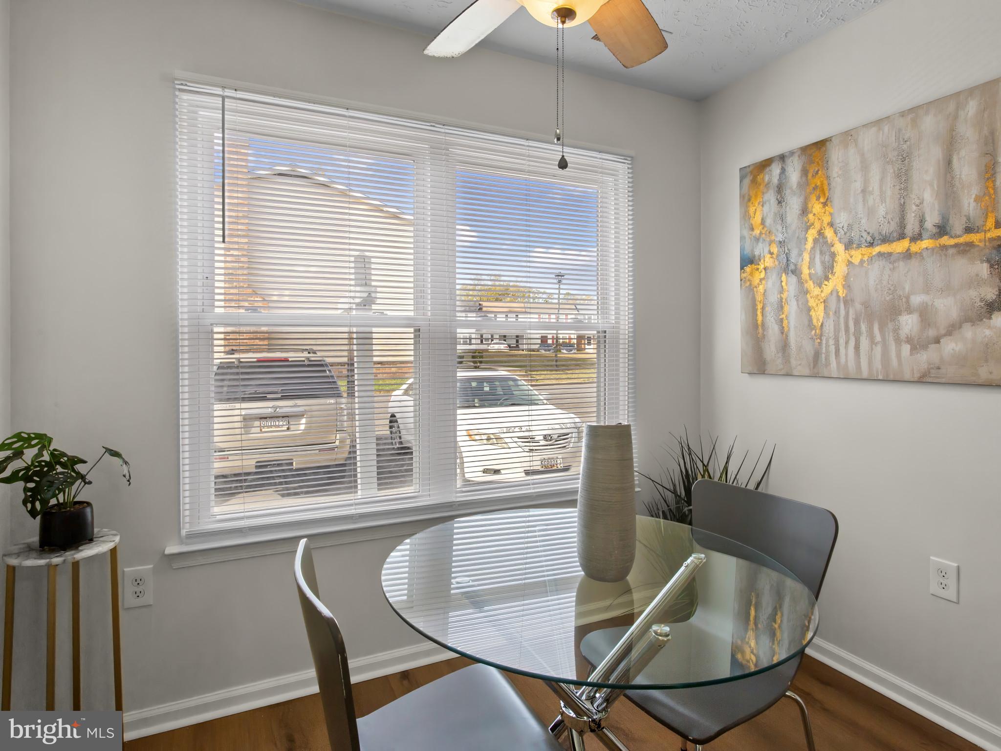 PARK SQUARE - IND HEAD - Residential