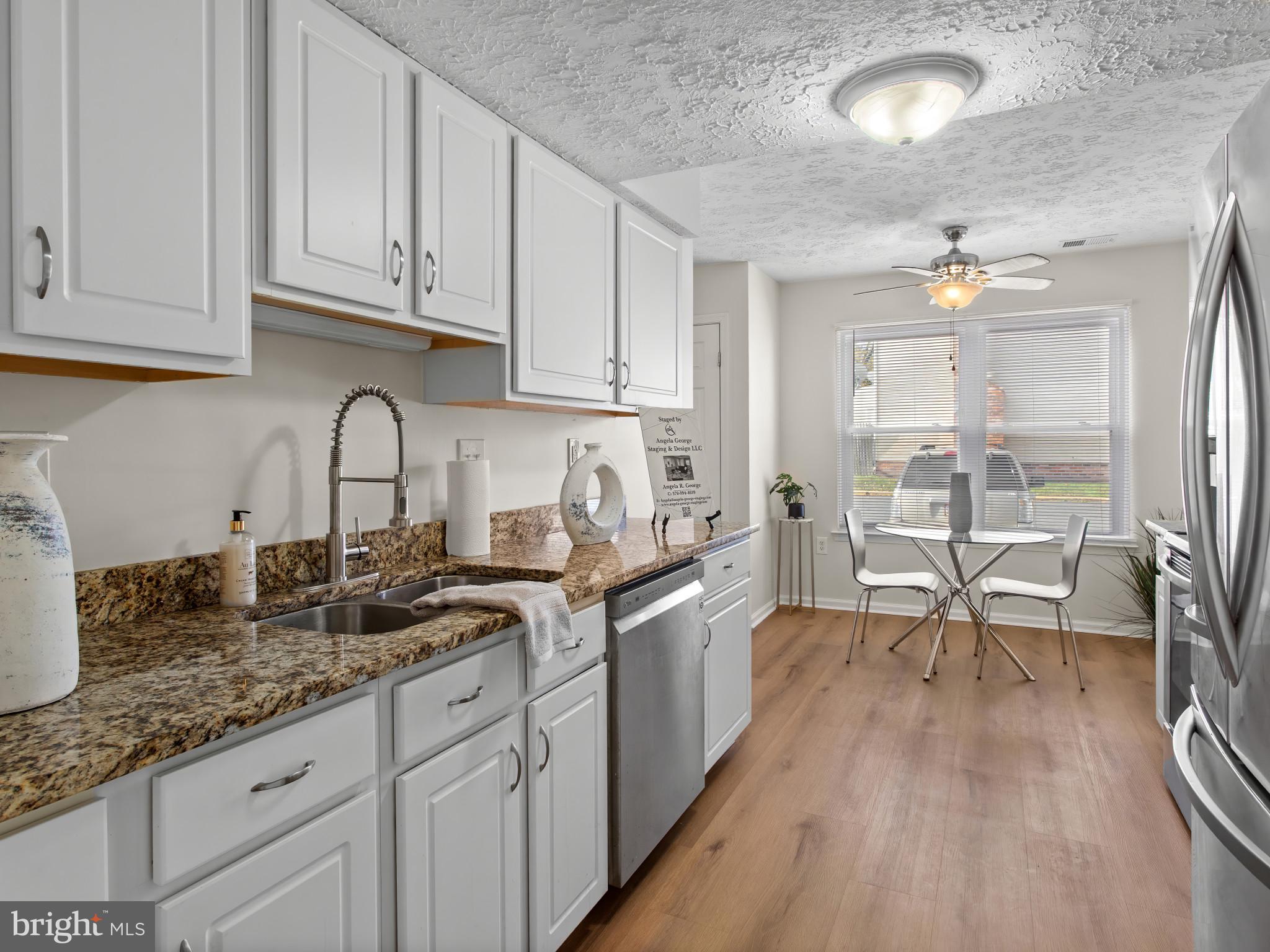 PARK SQUARE - IND HEAD - Residential