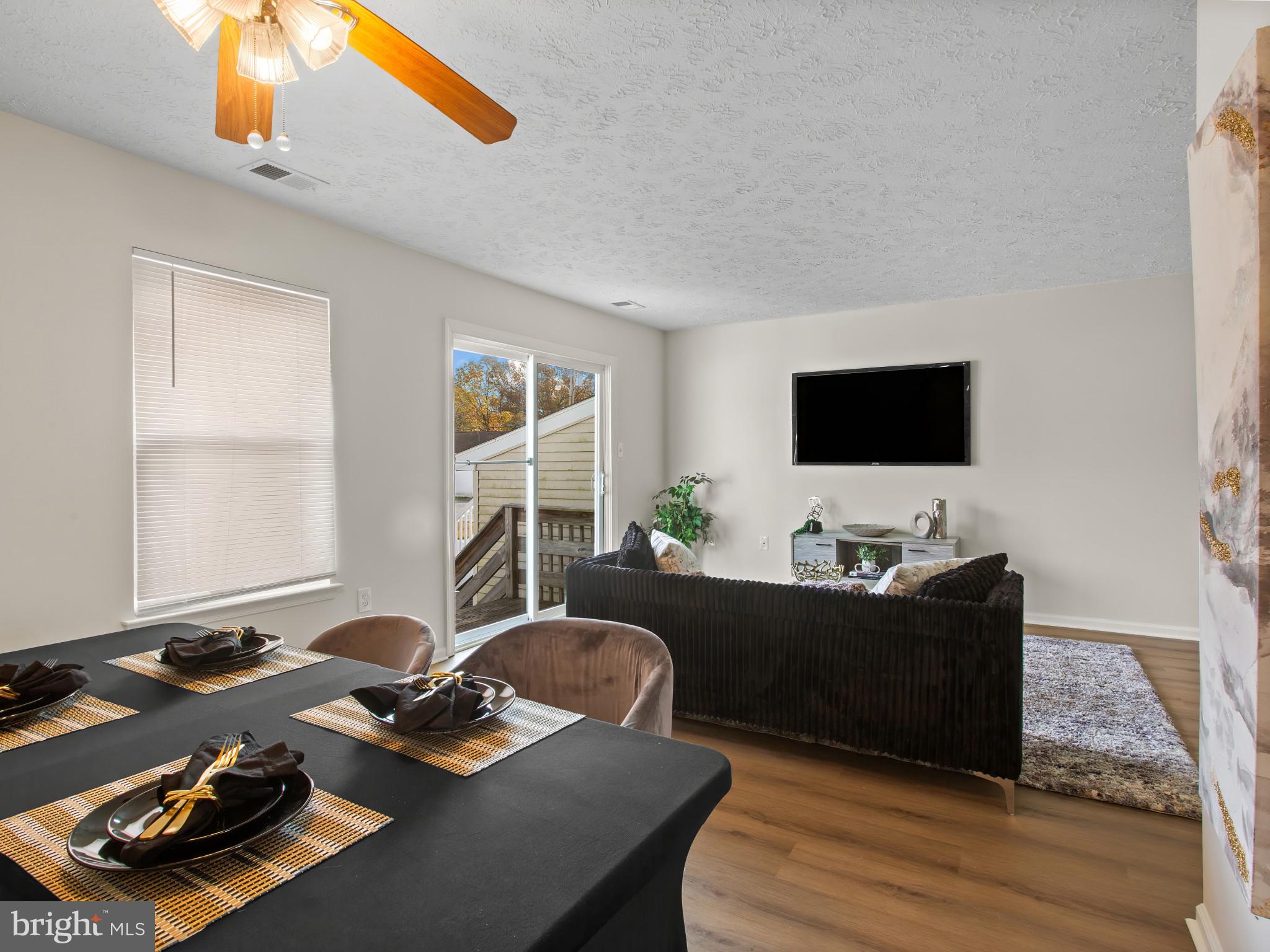 PARK SQUARE - IND HEAD - Residential