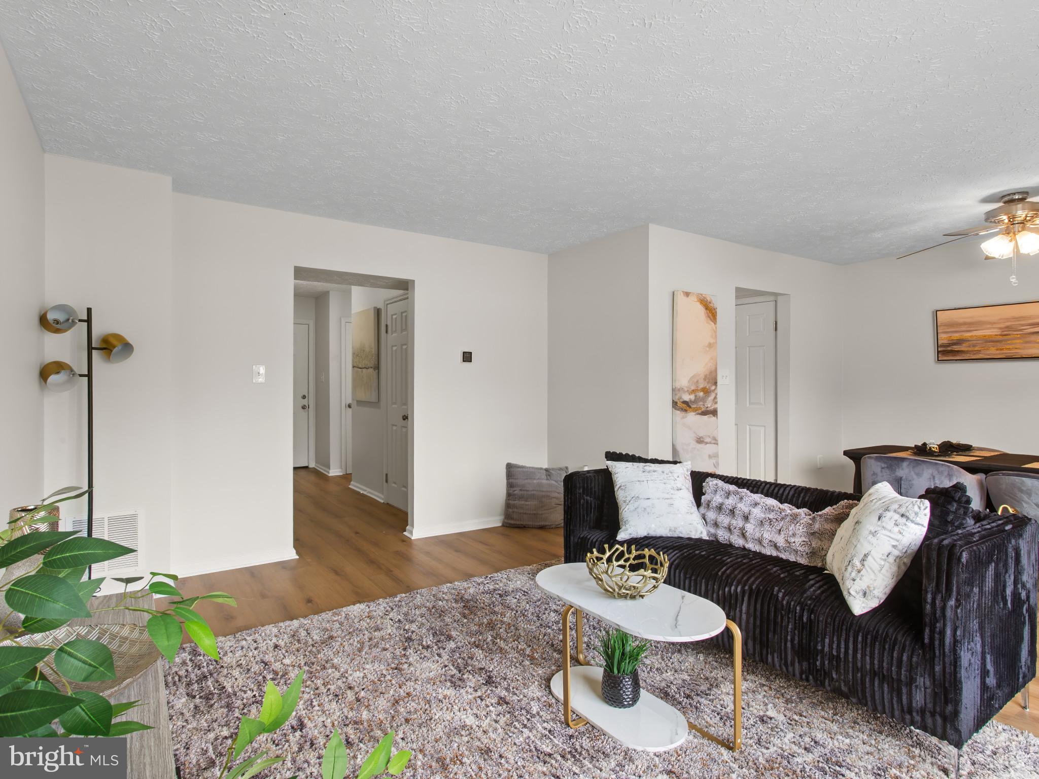 PARK SQUARE - IND HEAD - Residential