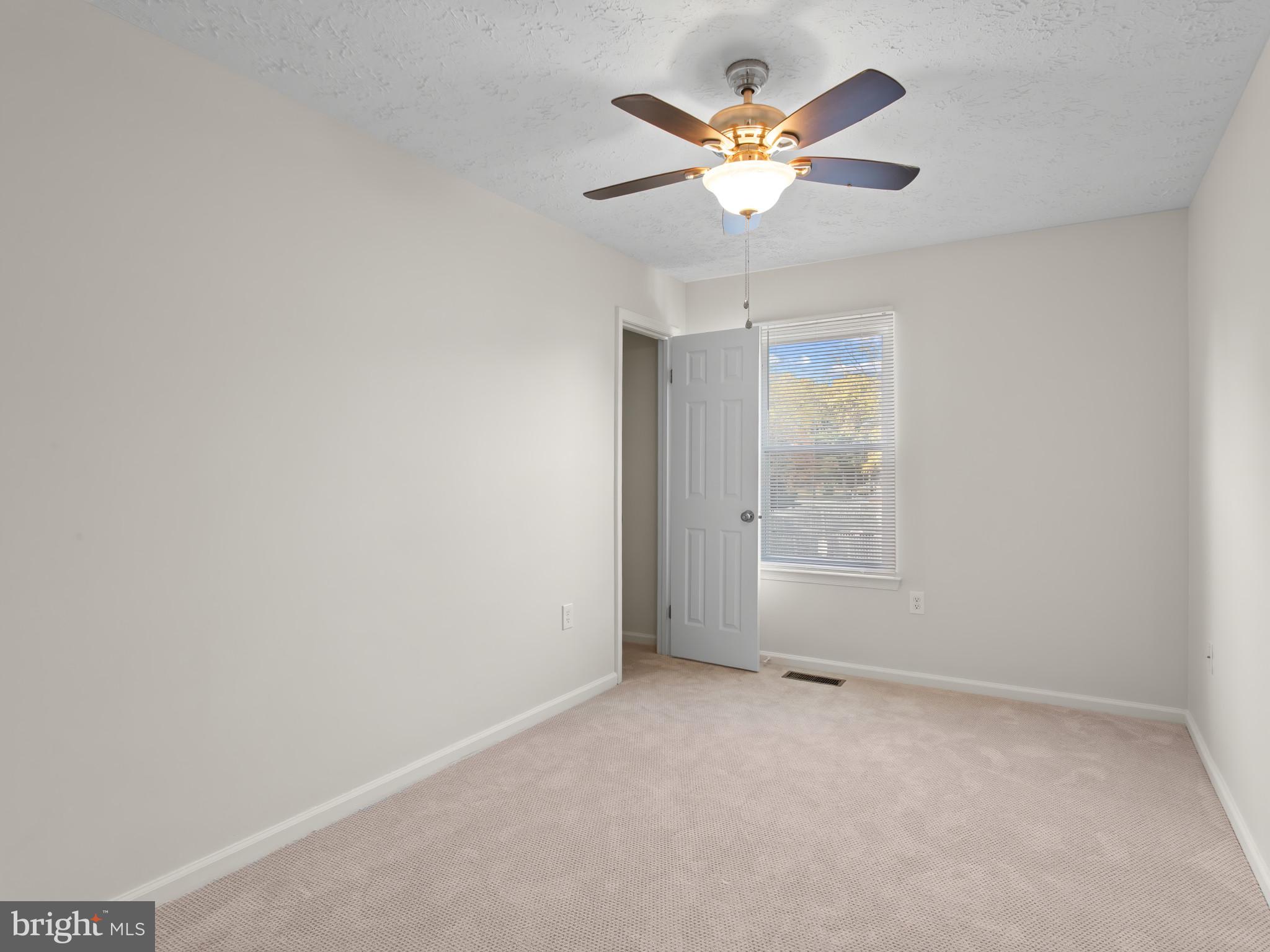 PARK SQUARE - IND HEAD - Residential