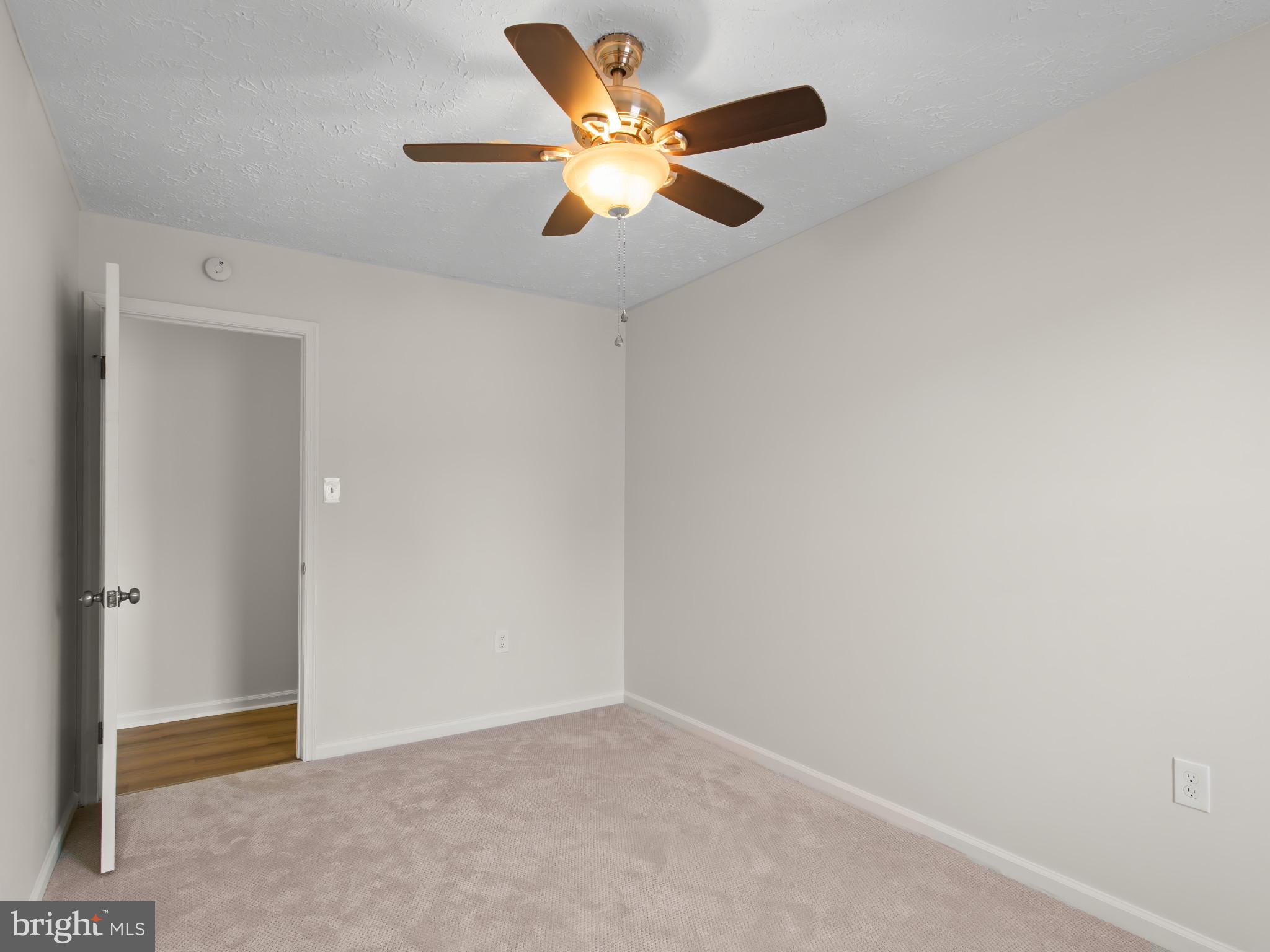 PARK SQUARE - IND HEAD - Residential