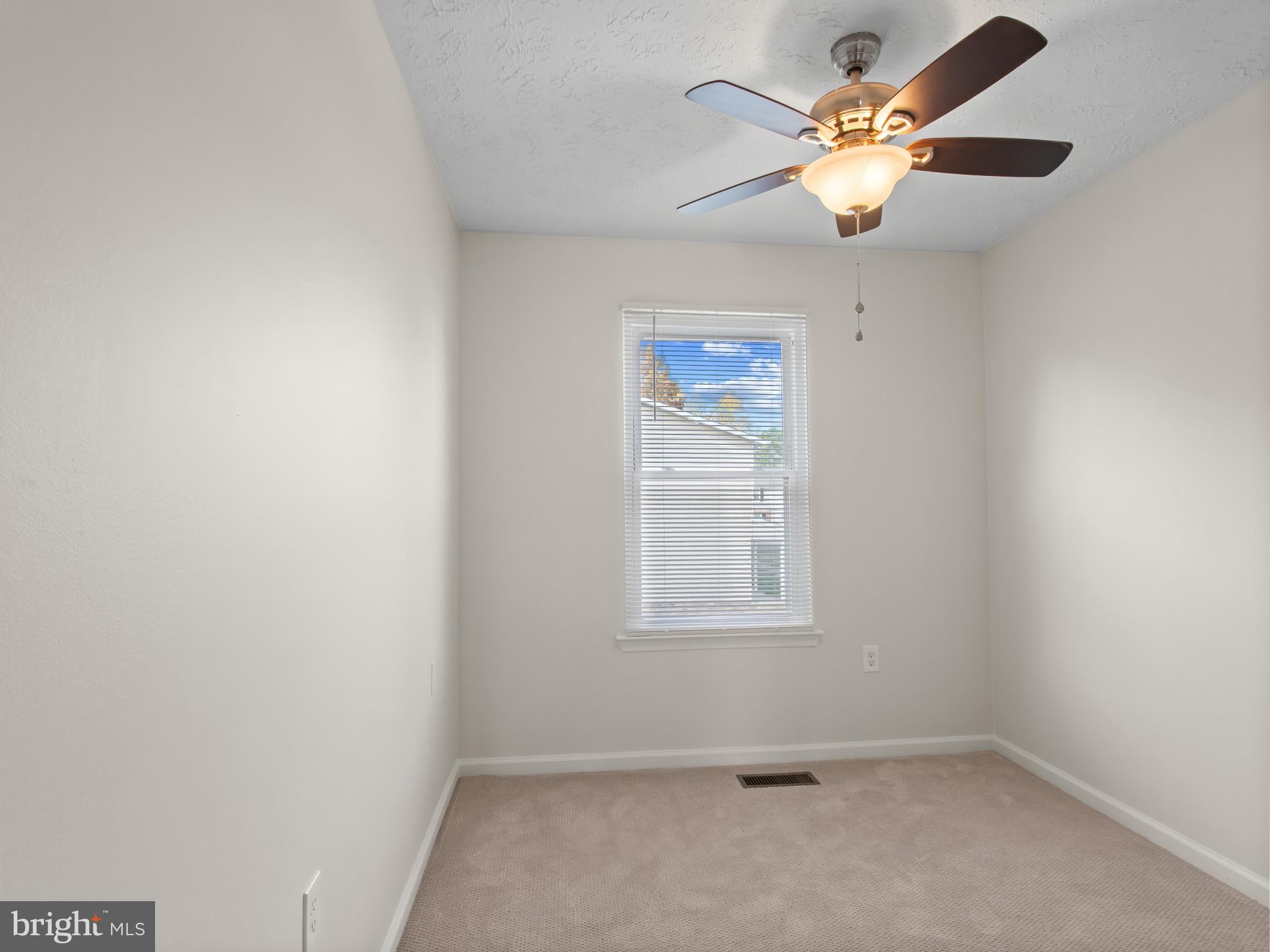 PARK SQUARE - IND HEAD - Residential