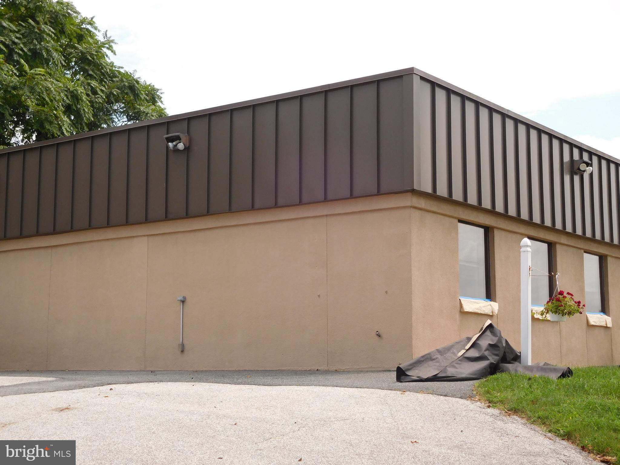 FULLERTON - Commercial Sale