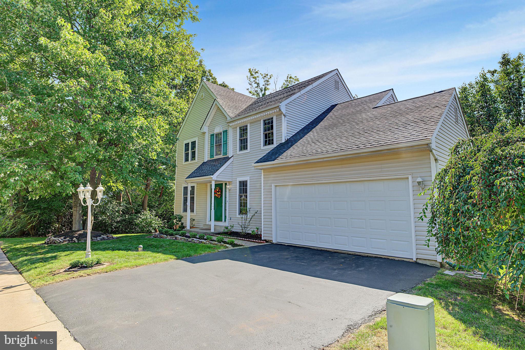 705 BUTTONWOOD DRIVE