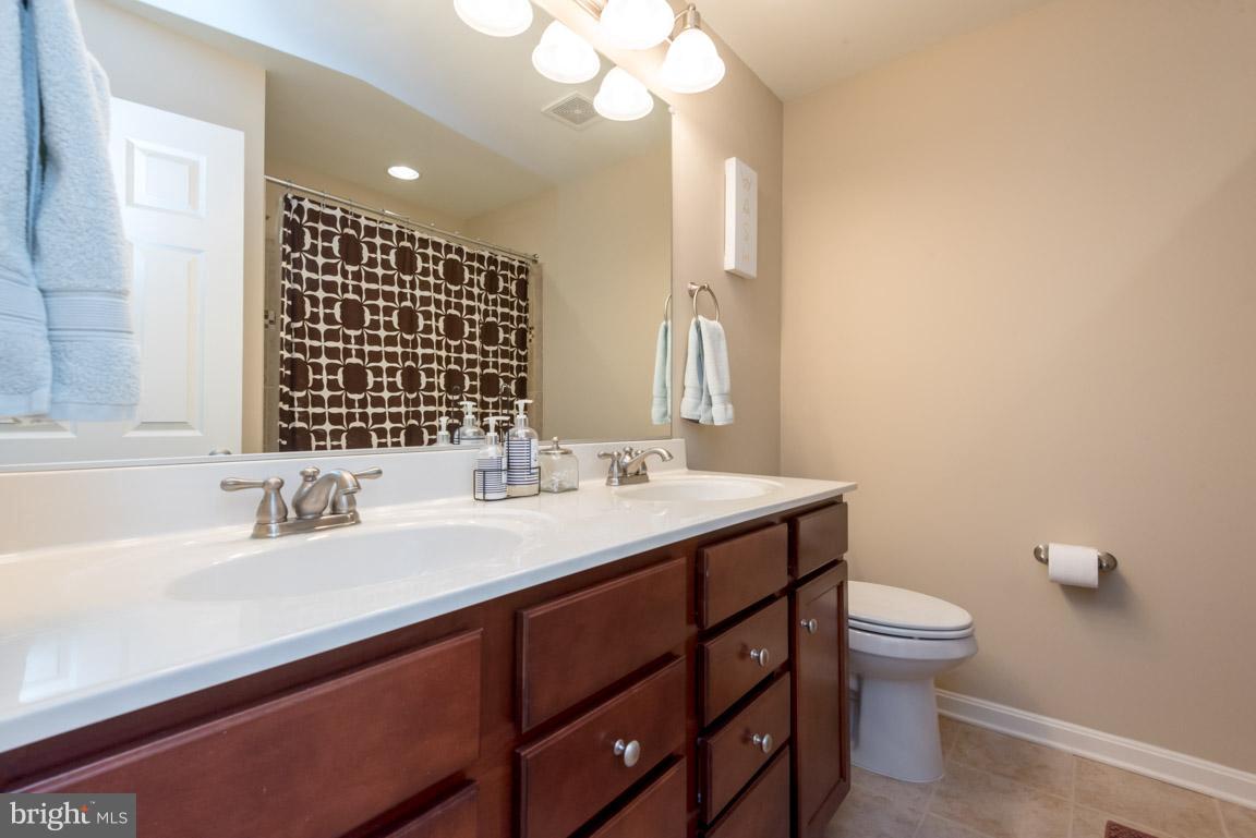 BUCKINGHAM - Residential Lease