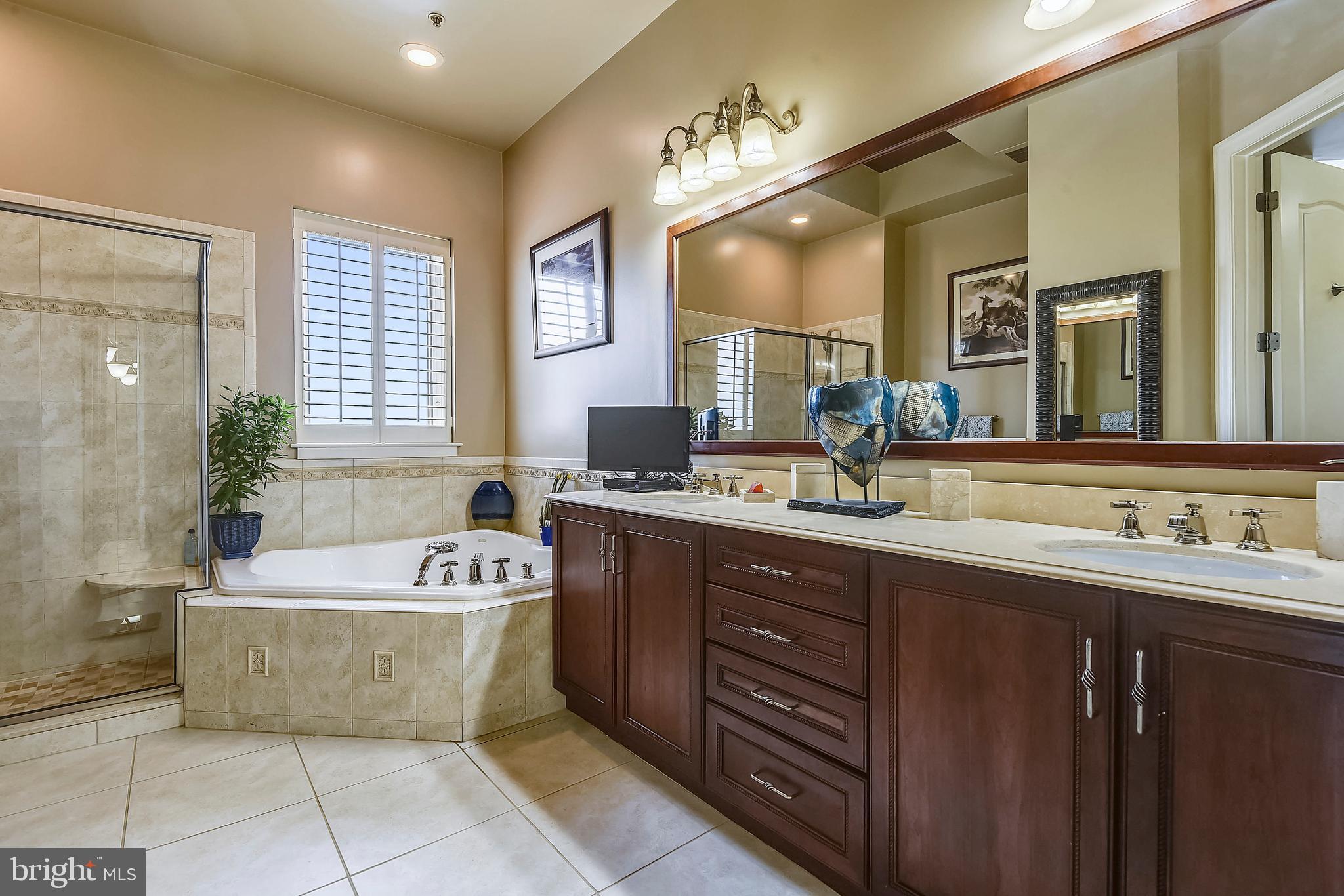 GRANDVIEW AT ANNAPOLIS TOWNE CENTRE - Residential