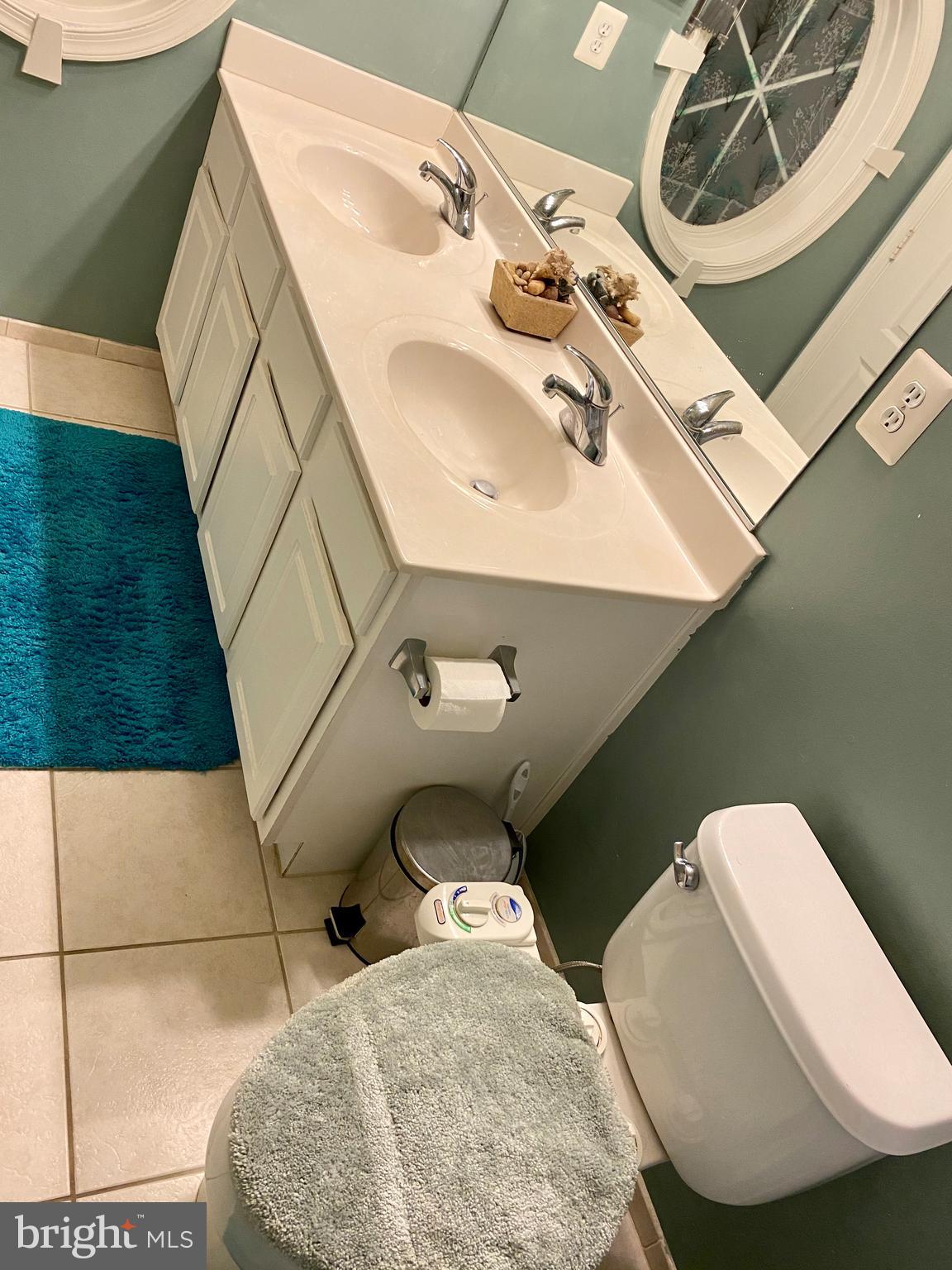 RIVER OAKS - Residential