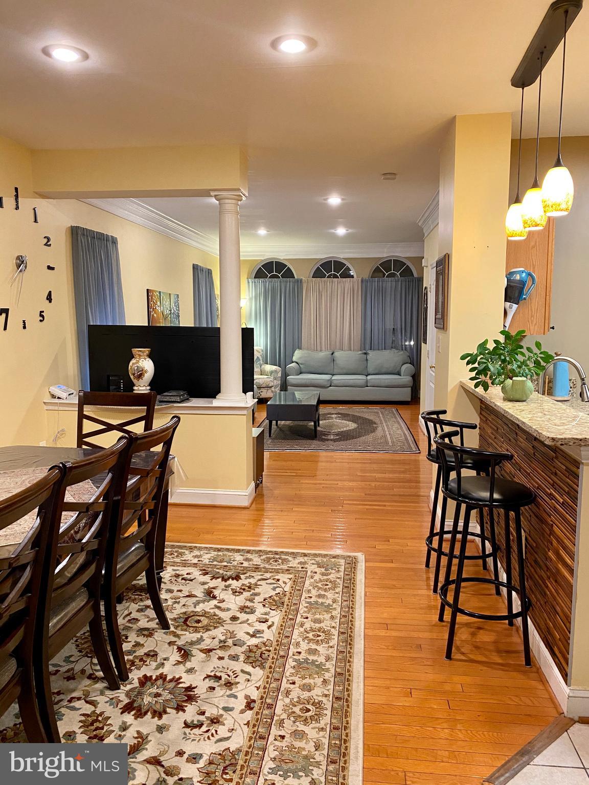 RIVER OAKS - Residential