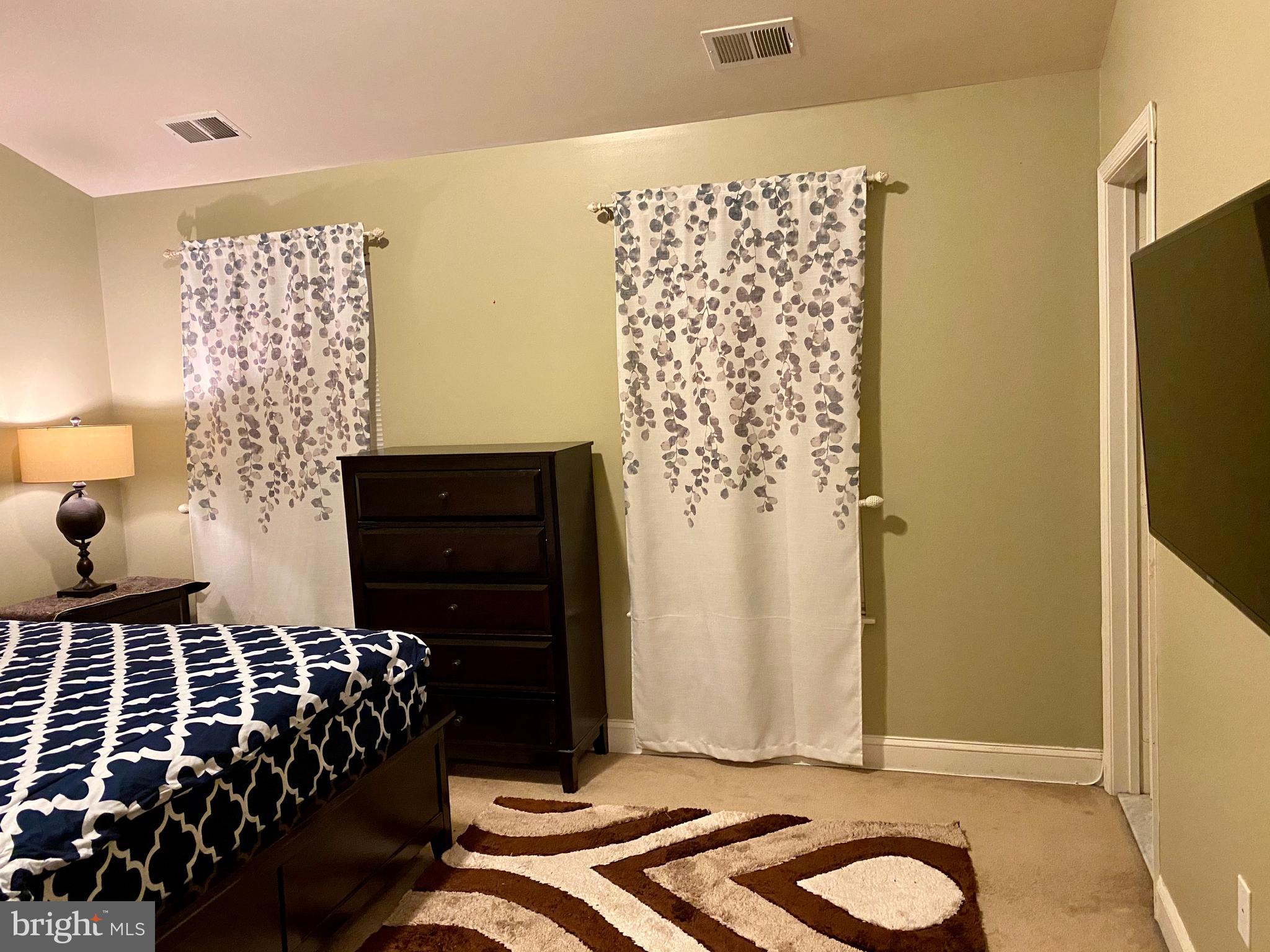 RIVER OAKS - Residential