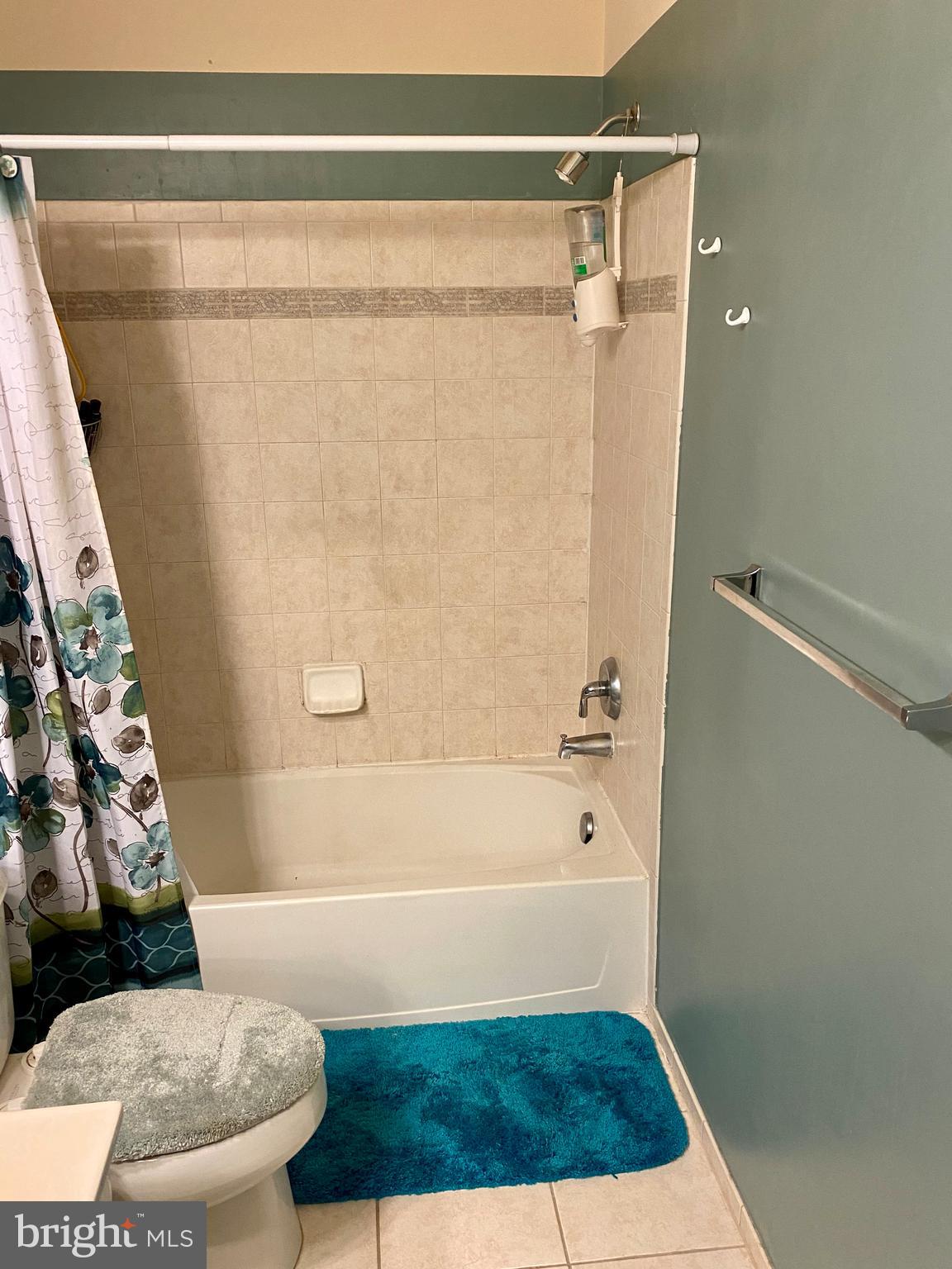 RIVER OAKS - Residential